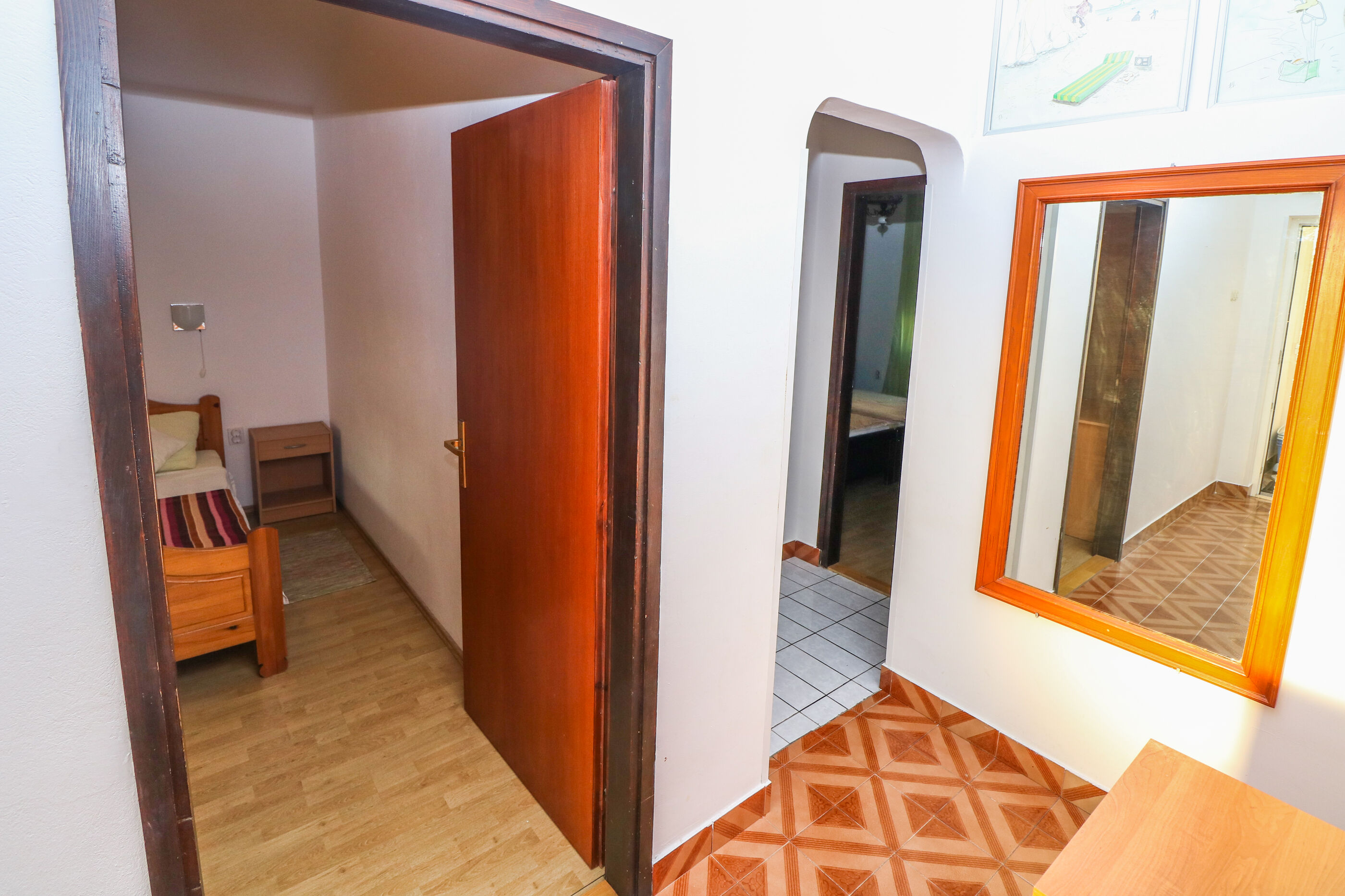 Apartments Polic 83115-A1
