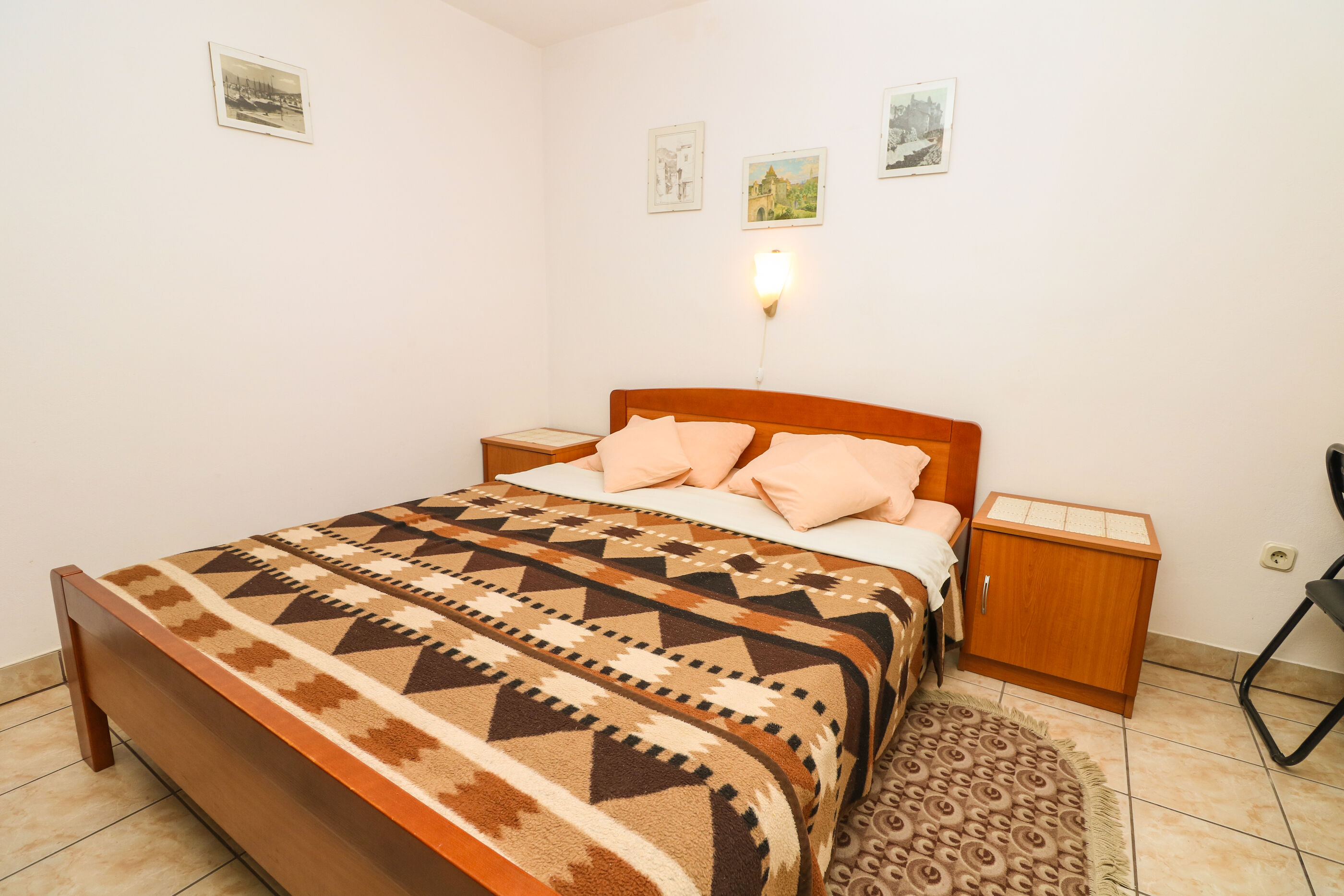 Apartments Polic 83115-A2