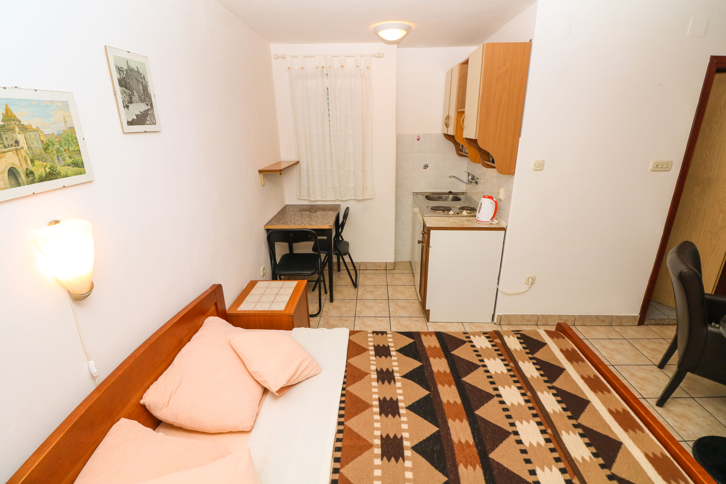Apartments Polic 83115-A2