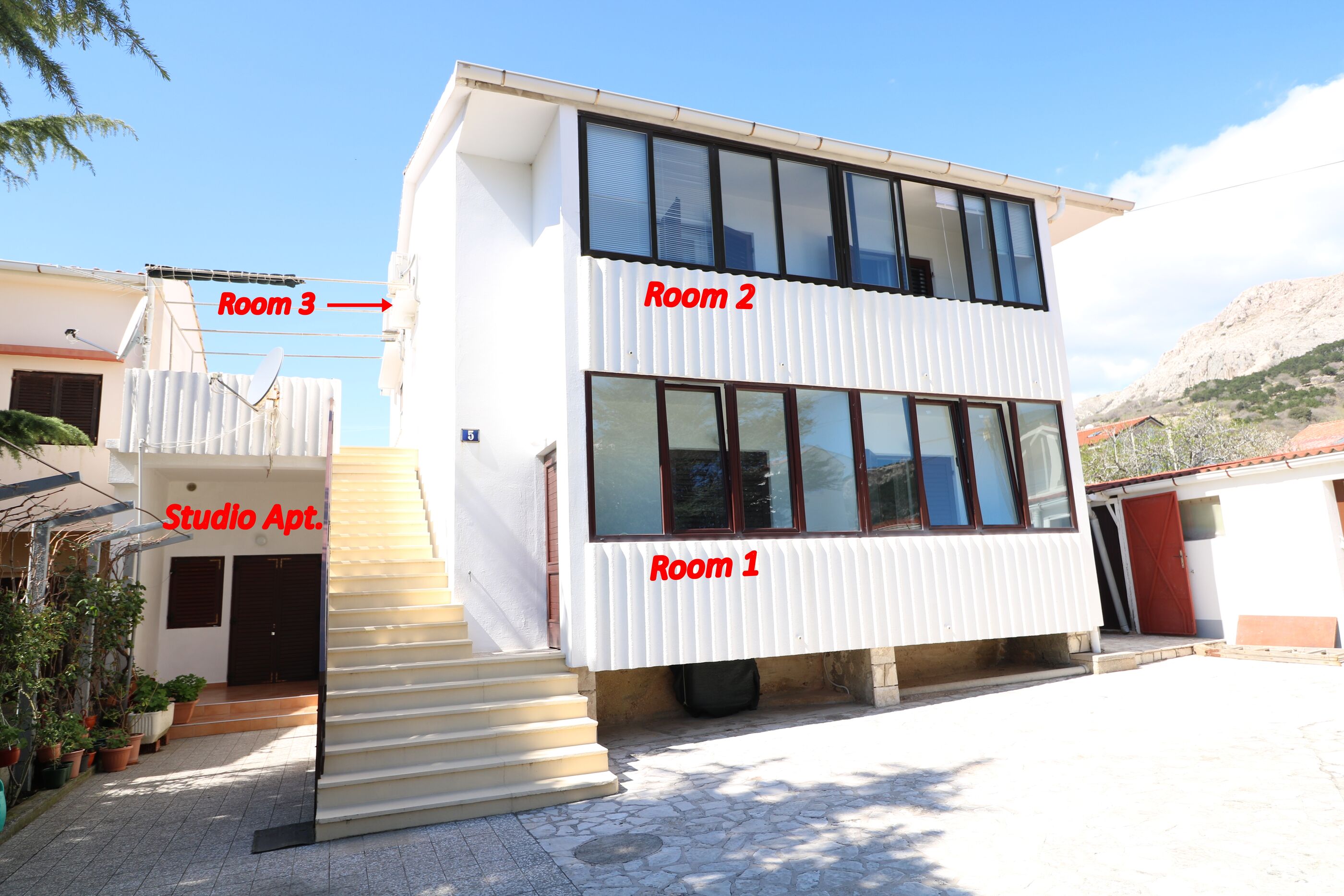 Apartment and Rooms Mira 83119-S2