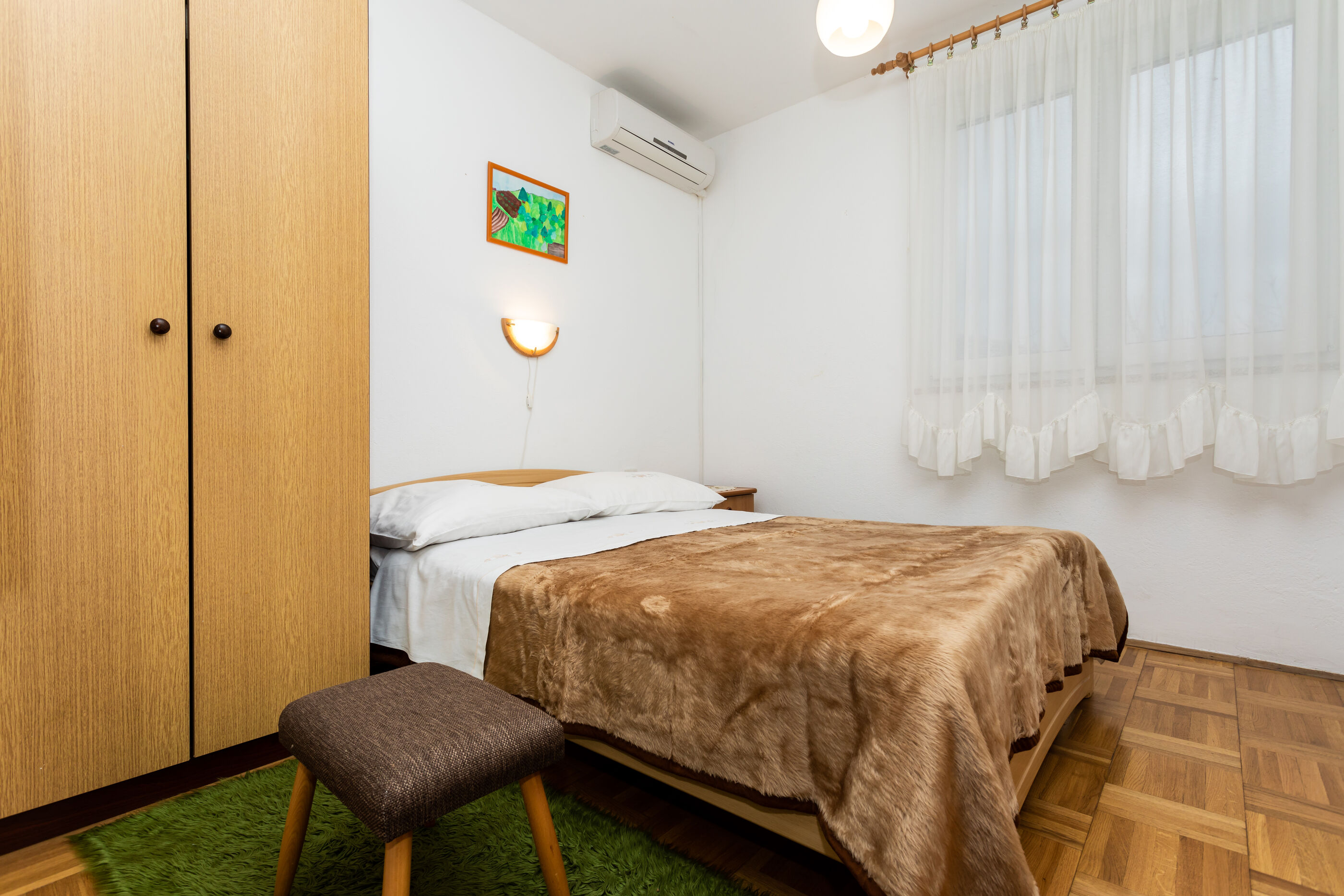 Apartment and Rooms Mira 83119-A1