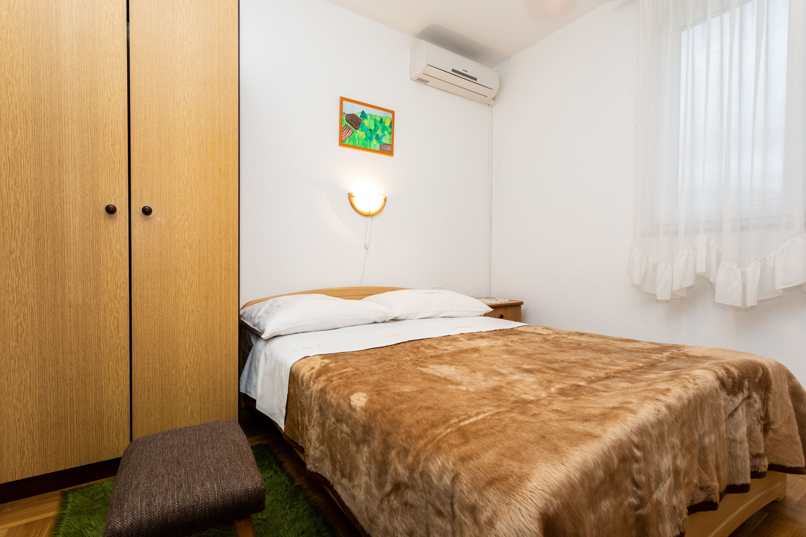 Apartment and Rooms Mira 83119-A1
