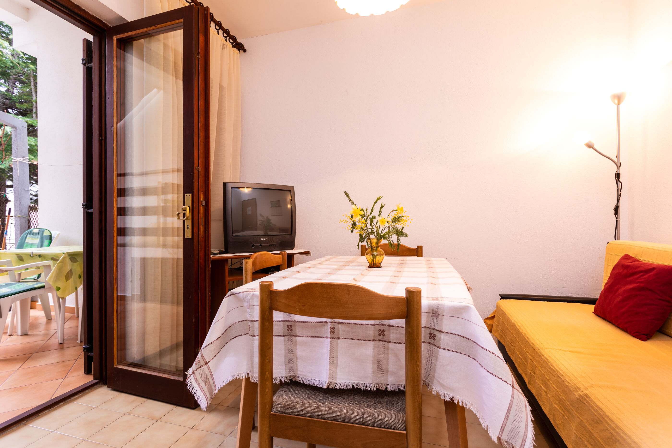 Apartment and Rooms Mira 83119-A1
