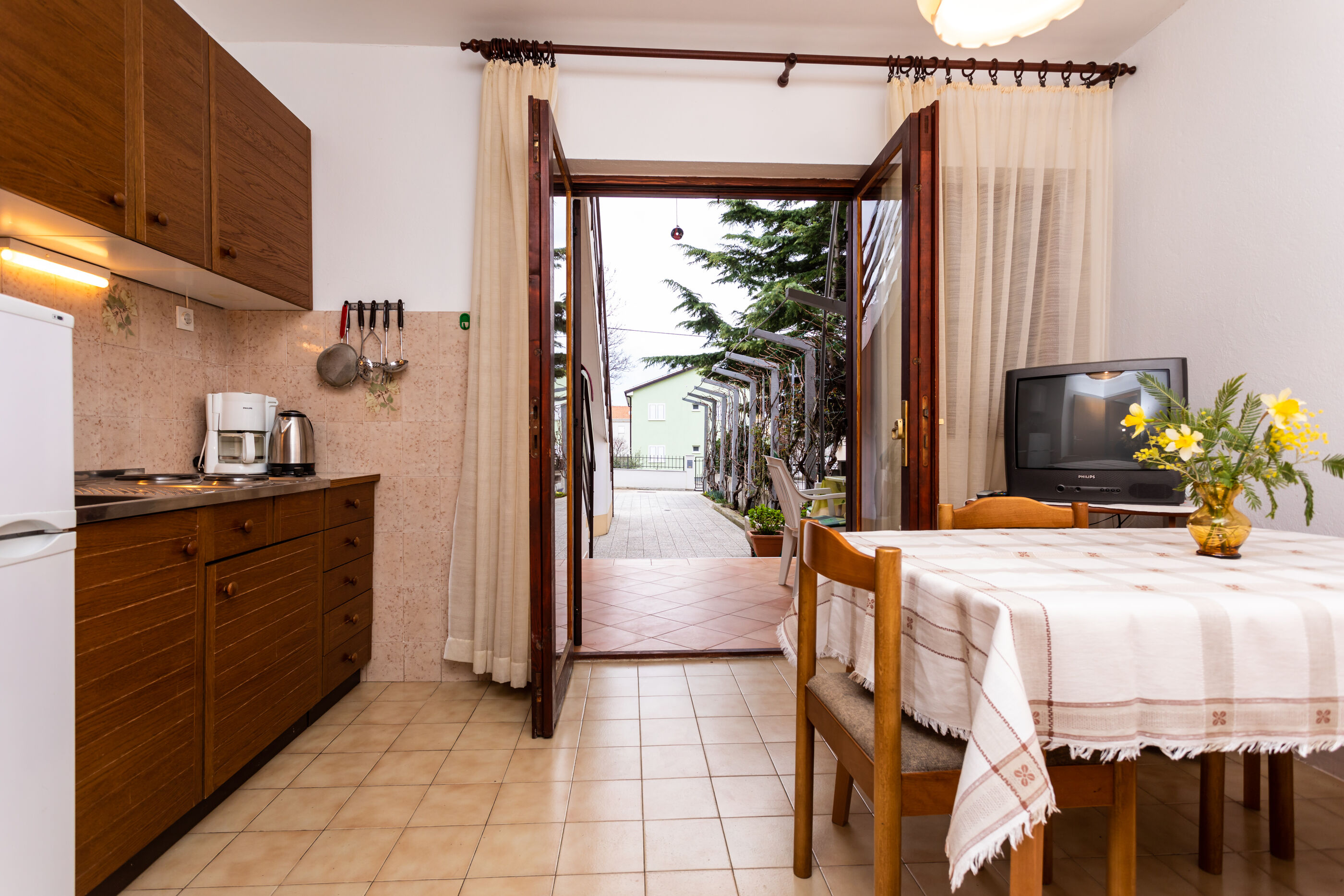 Apartment and Rooms Mira 83119-A1