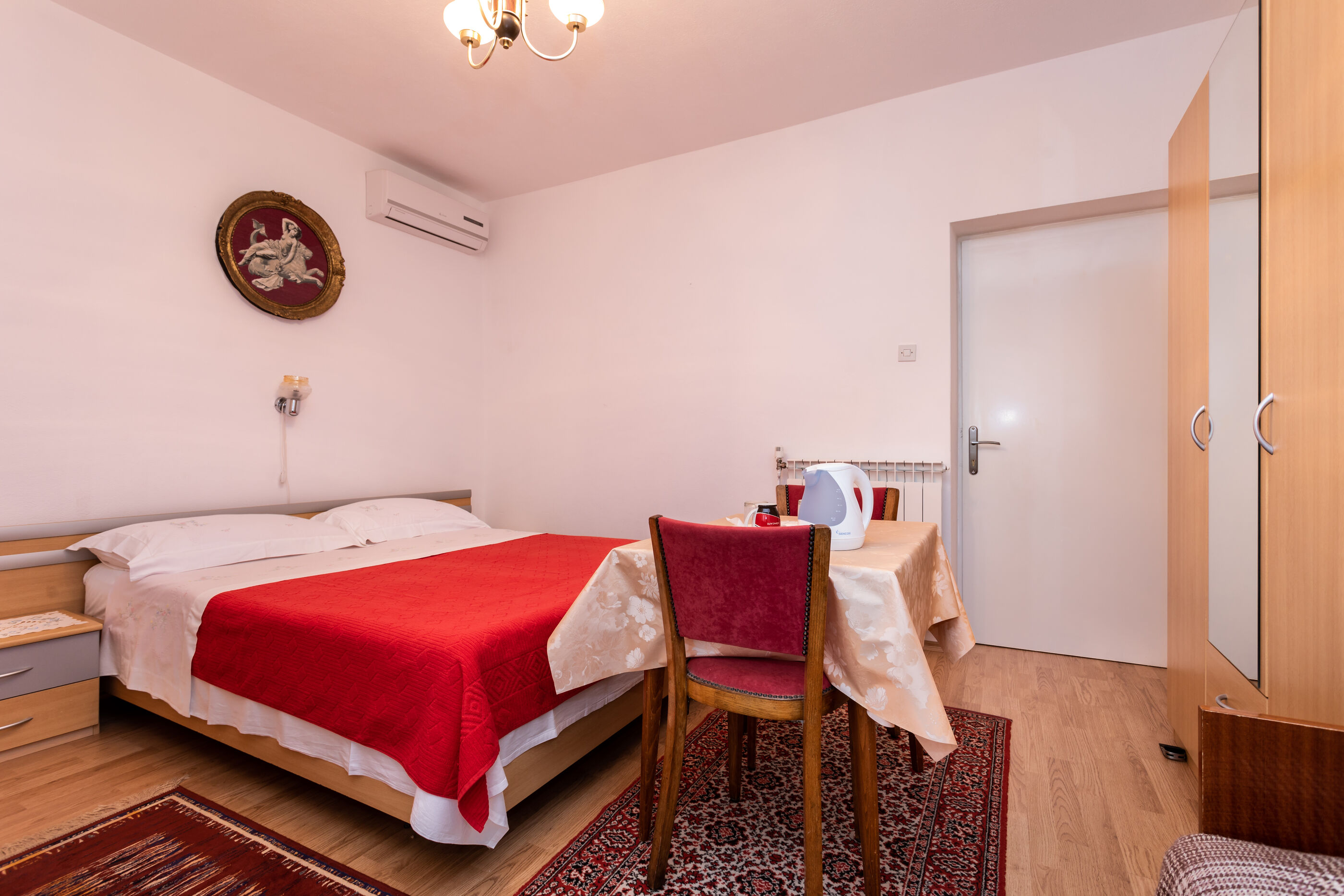 Apartment and Rooms Mira 83119-S2