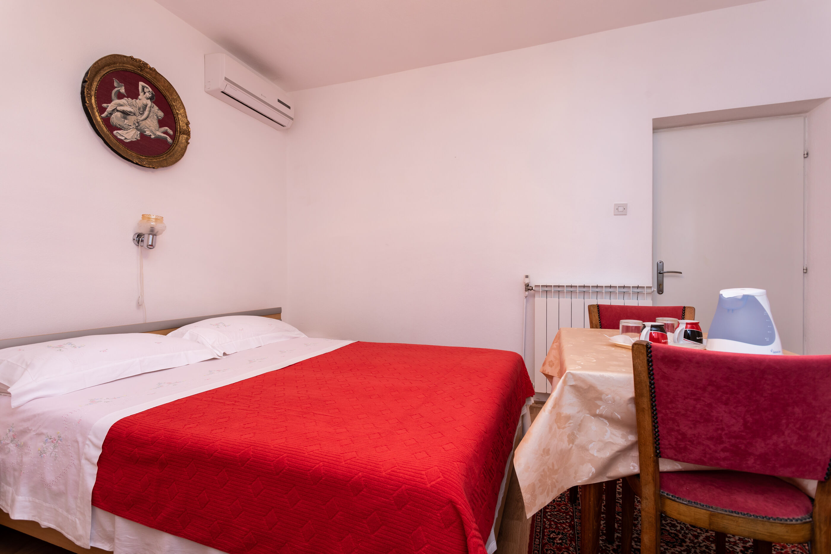 Apartment and Rooms Mira 83119-S2