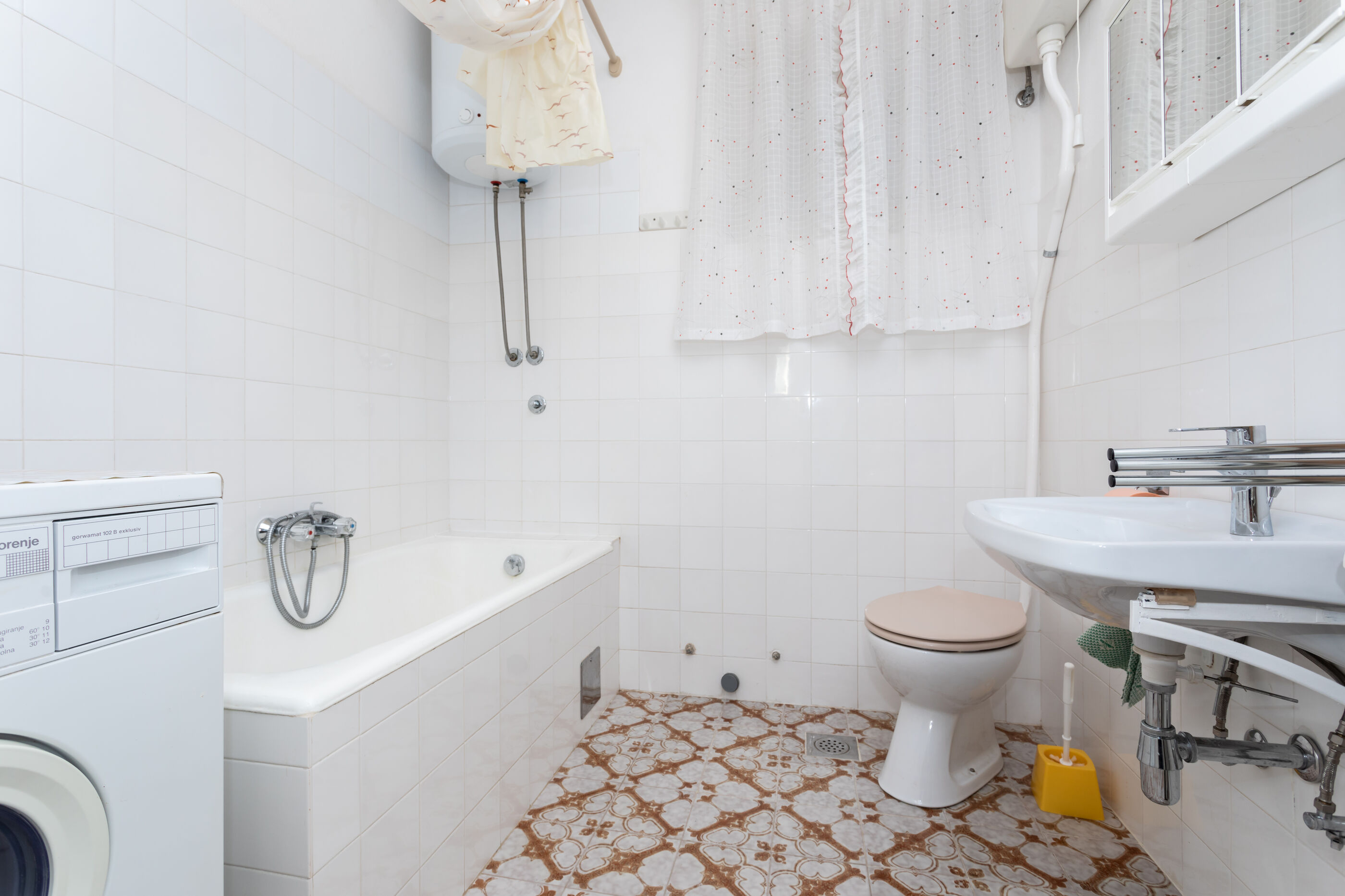 Apartment and Rooms Mira 83119-S3