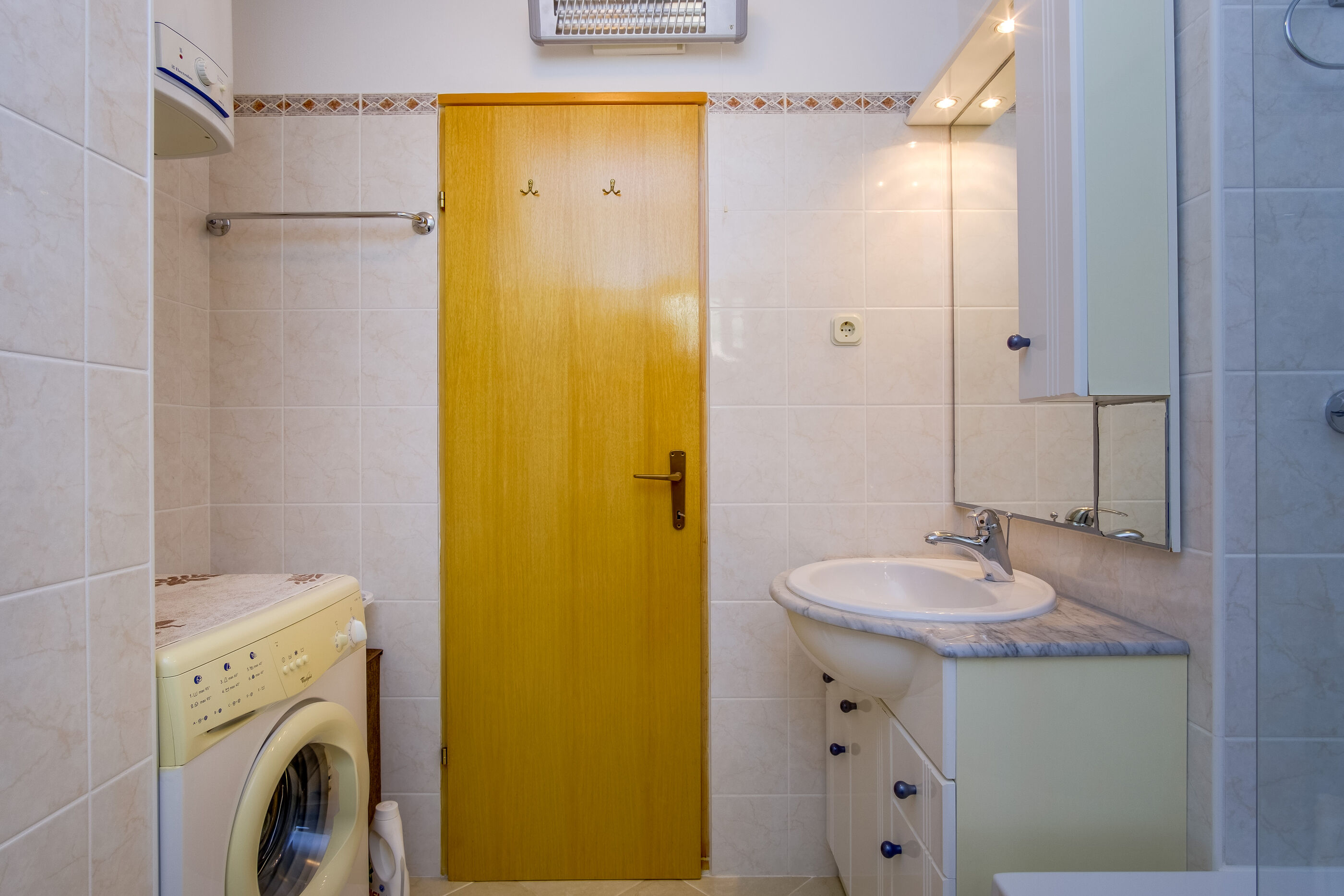 Apartments Lela 94009-A3