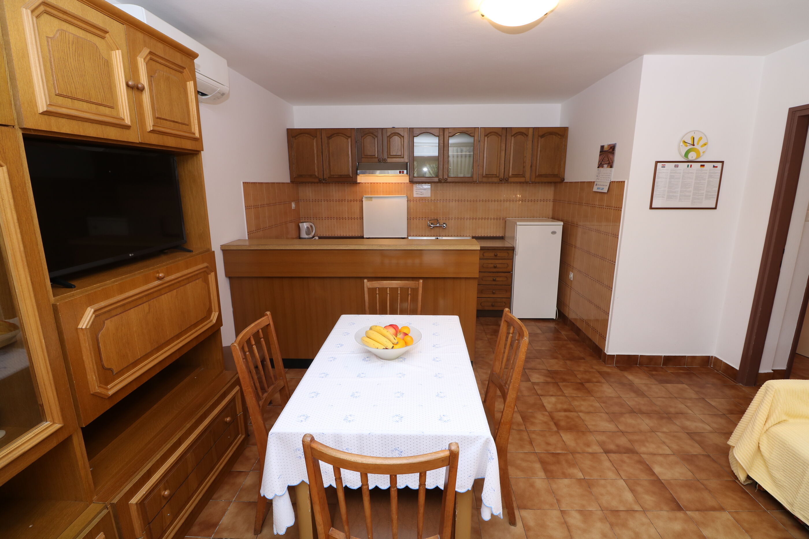 Apartments and Room Jagoda 79538-A2