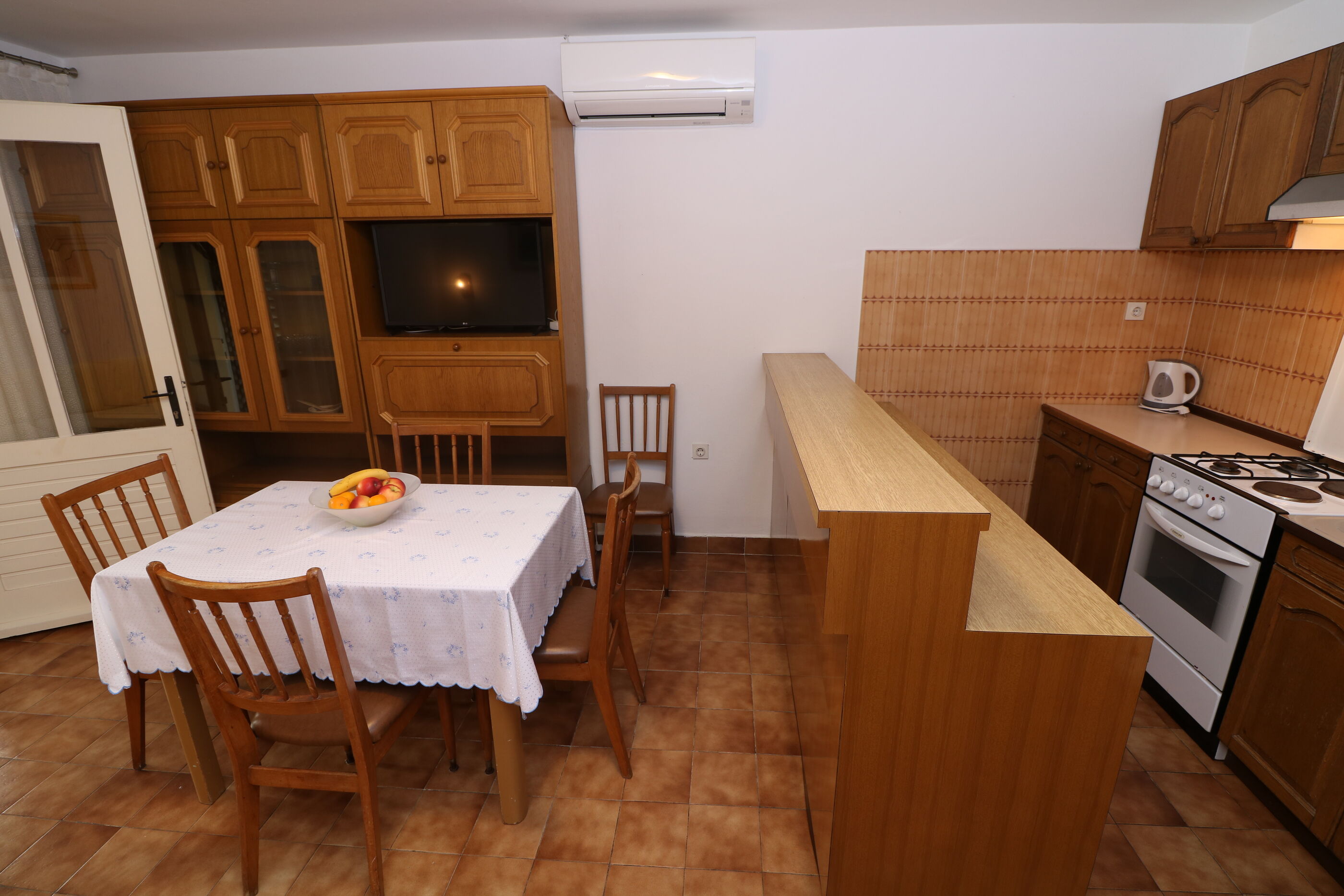 Apartments and Room Jagoda 79538-A2