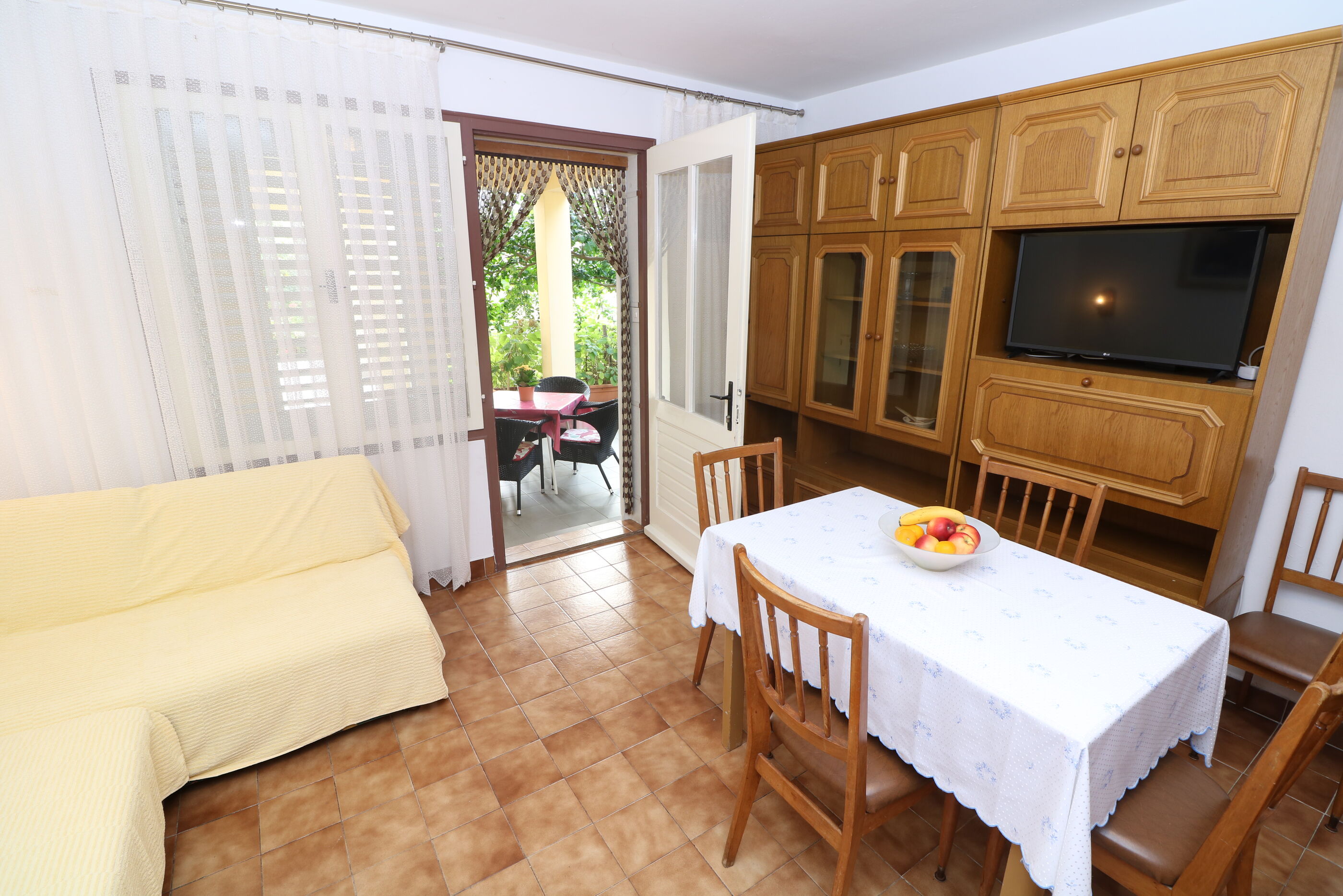 Apartments and Room Jagoda 79538-A2