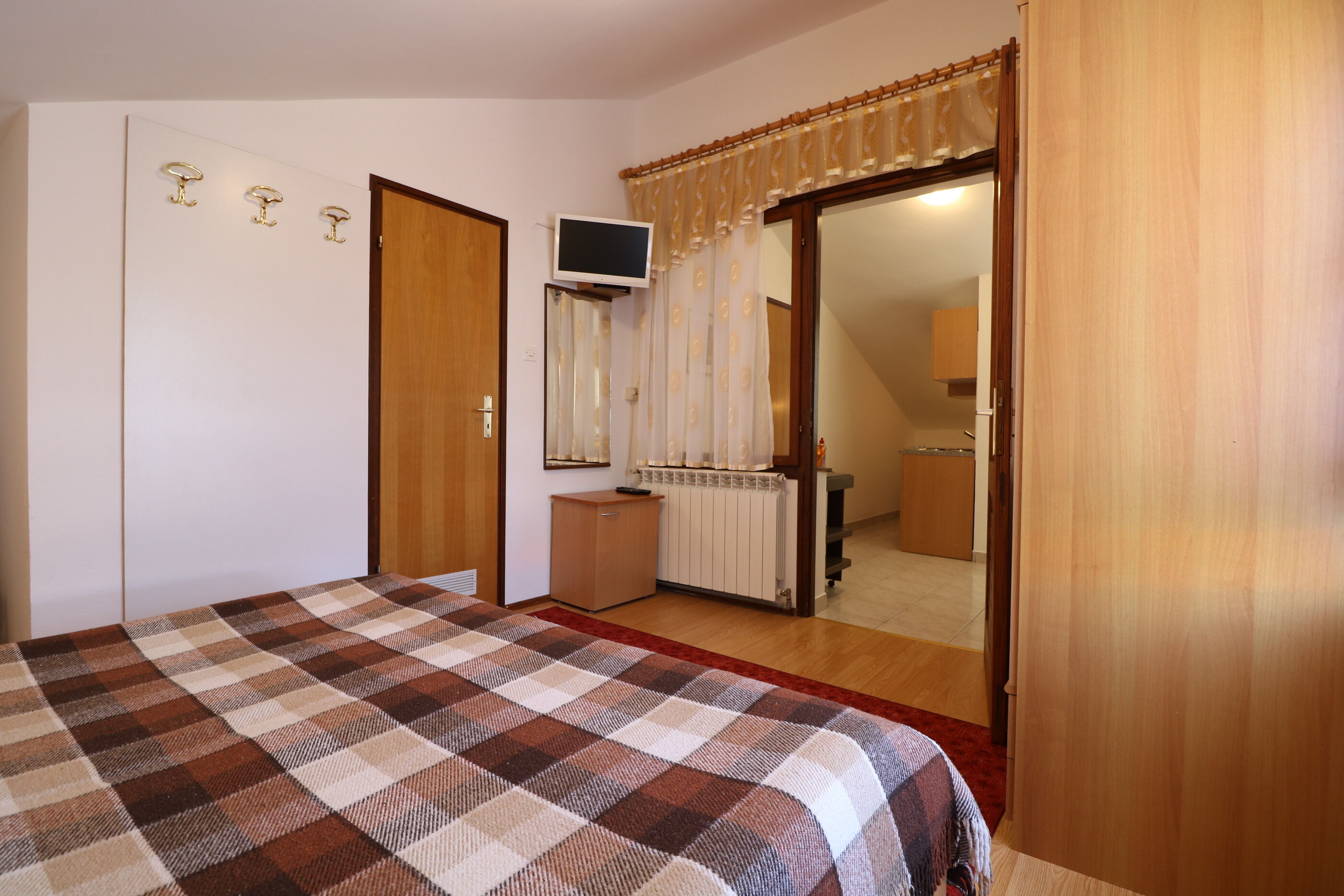 Apartments and Room Jagoda 79538-A4