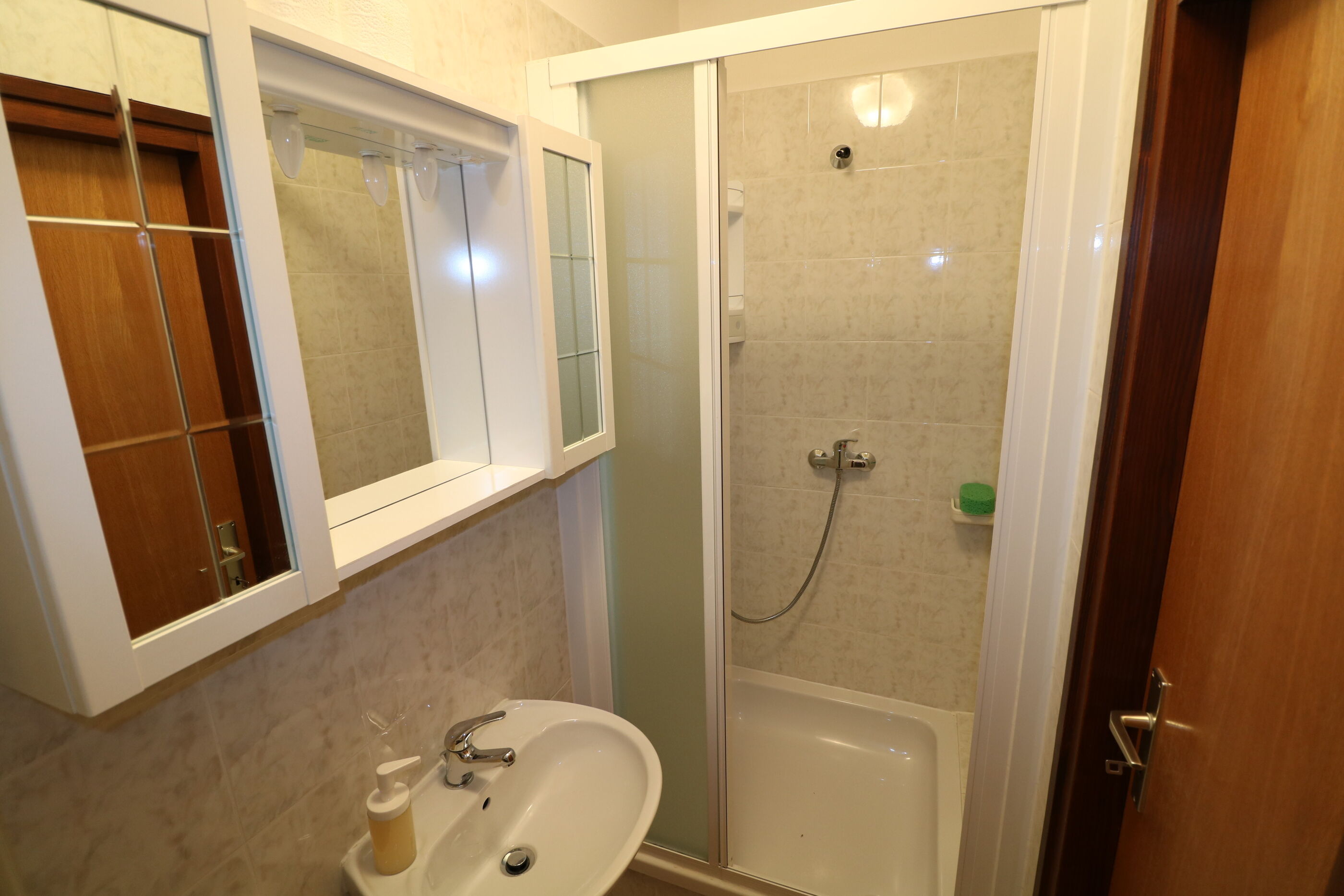 Apartments and Room Jagoda 79538-A4