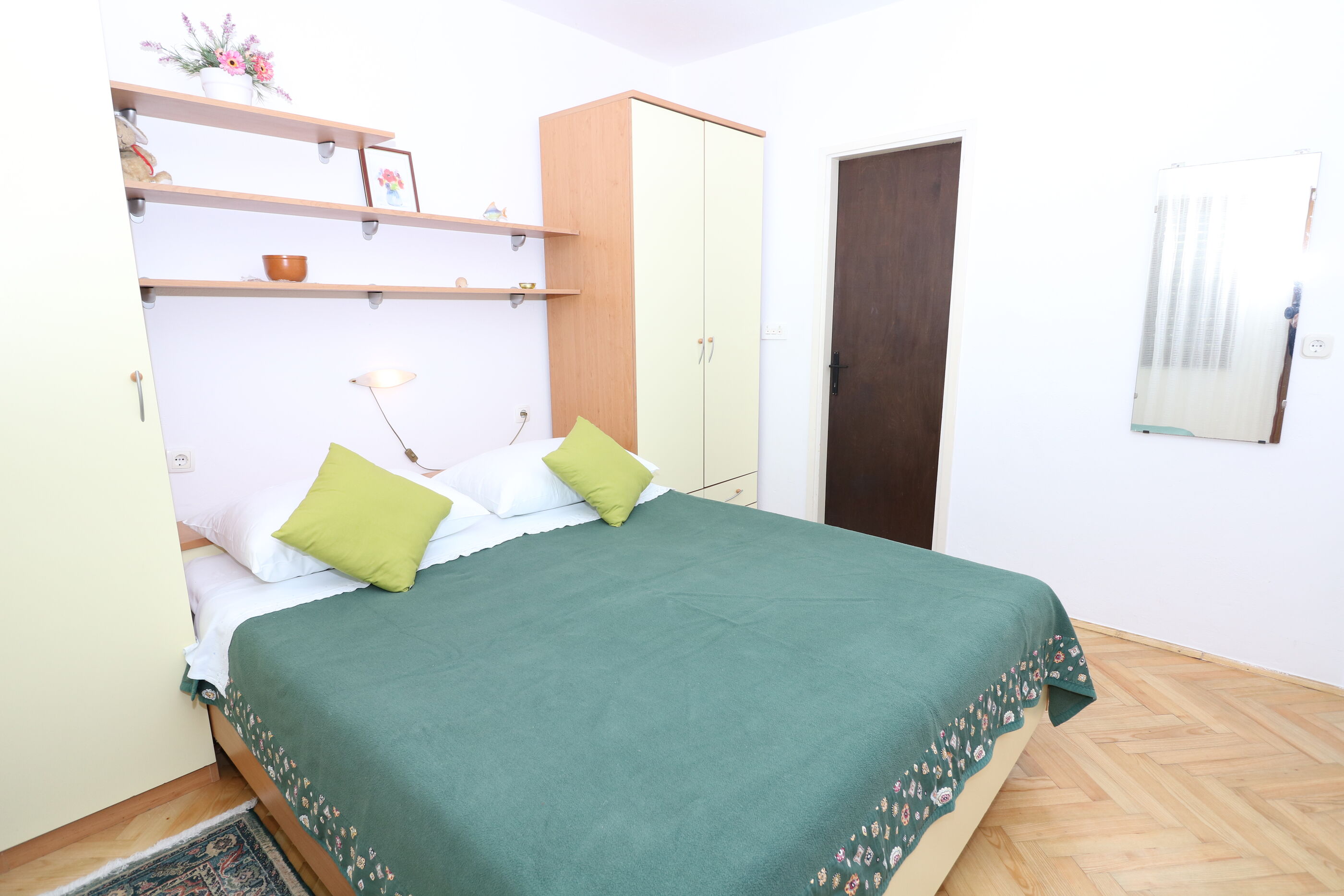 Apartment and Room Stanka 79539-S1