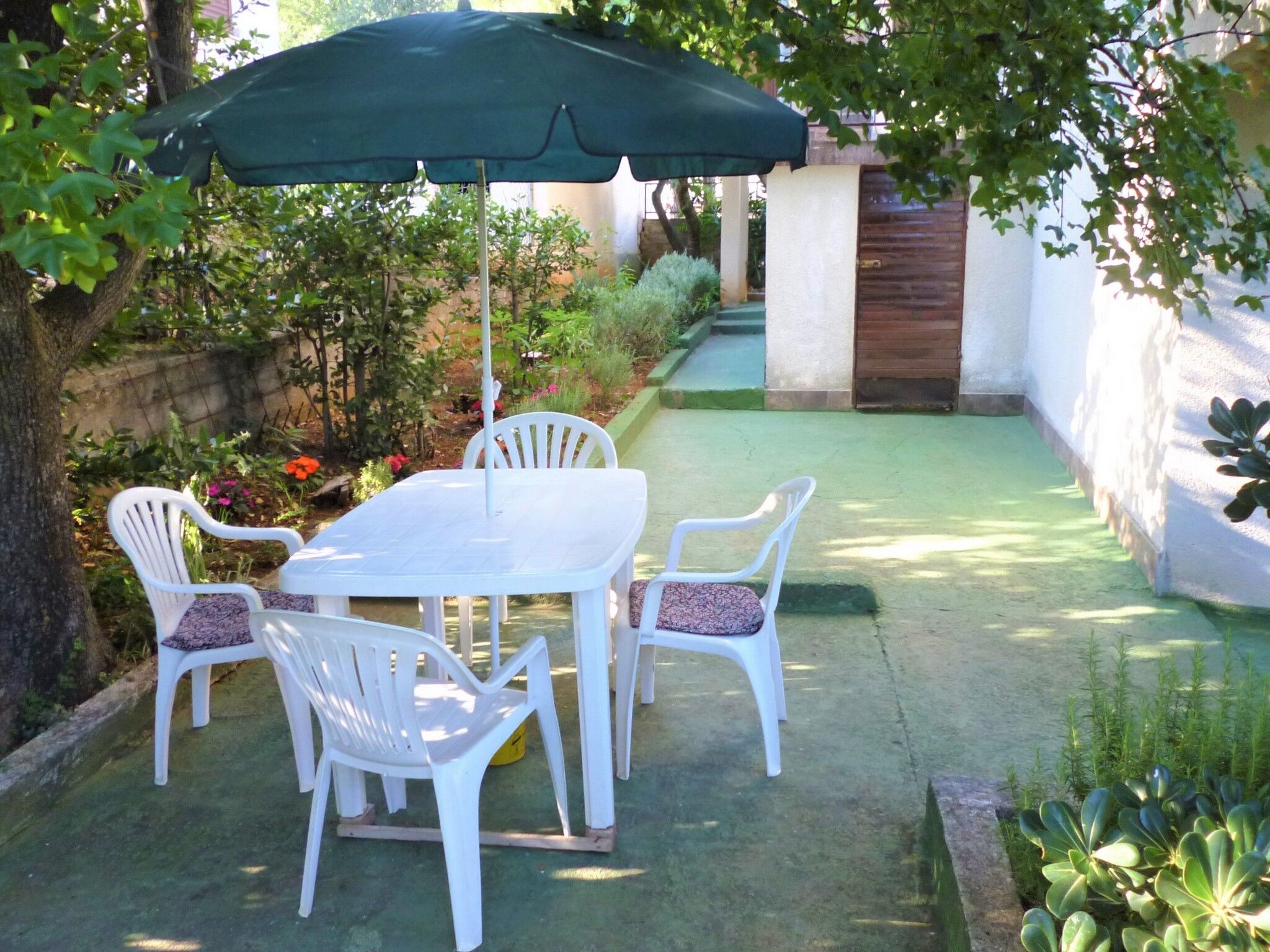 Apartments VELEBIT 81614-A2