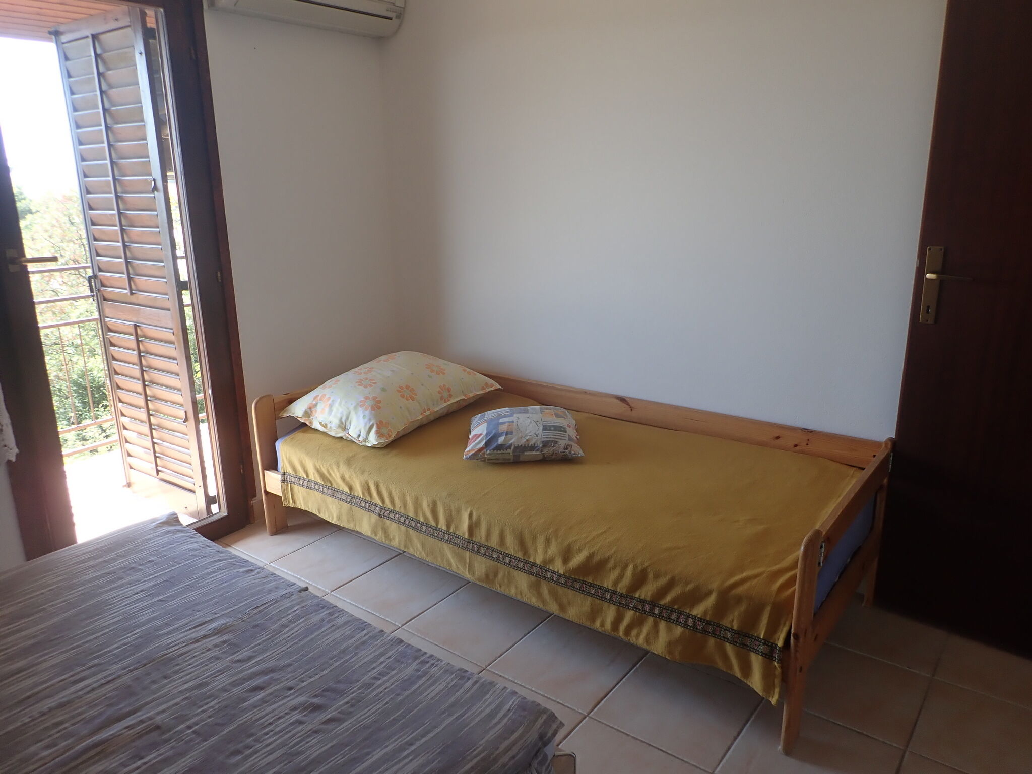 Apartments VELEBIT 81614-A3