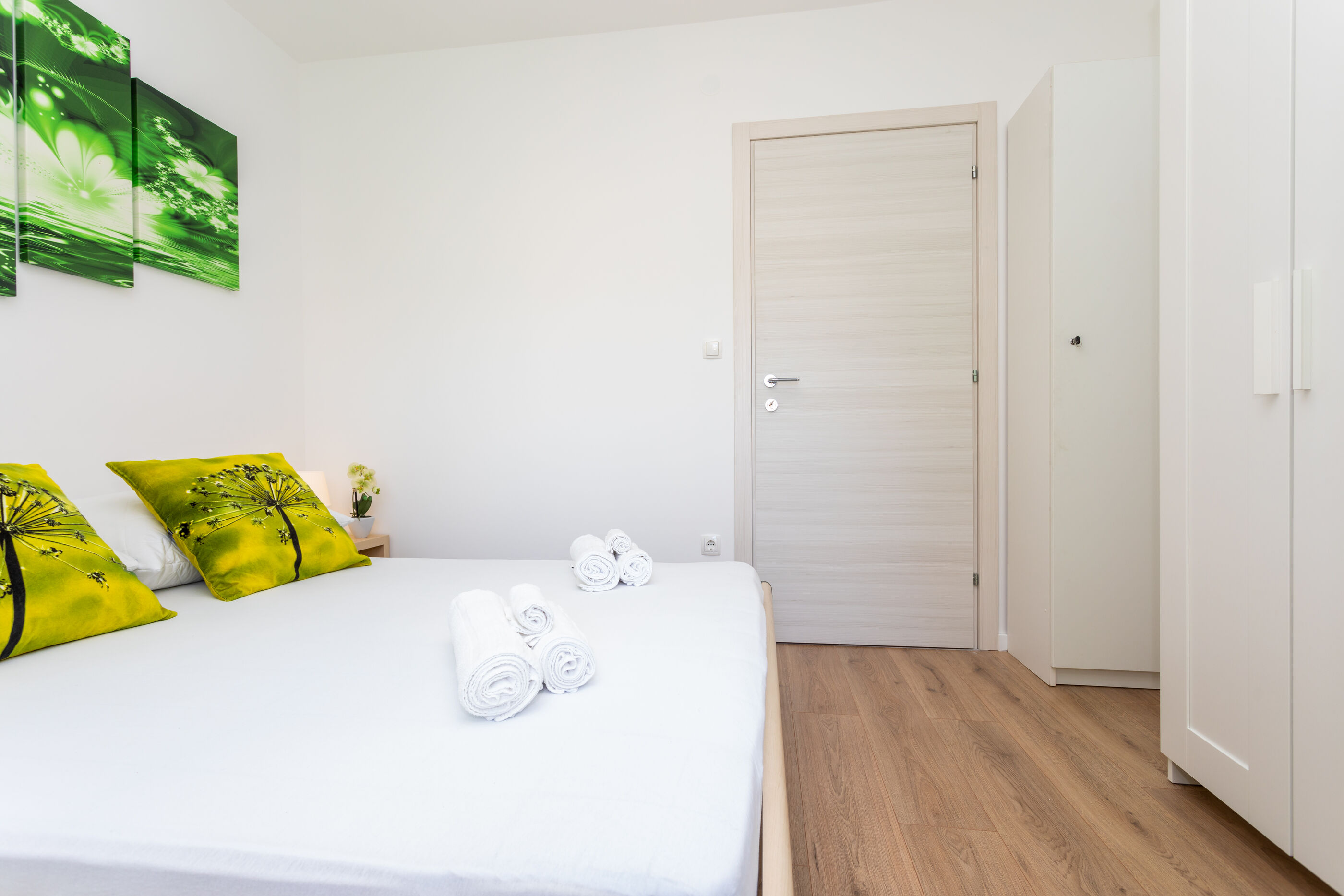 Apartments Vugrinec 79626-A2