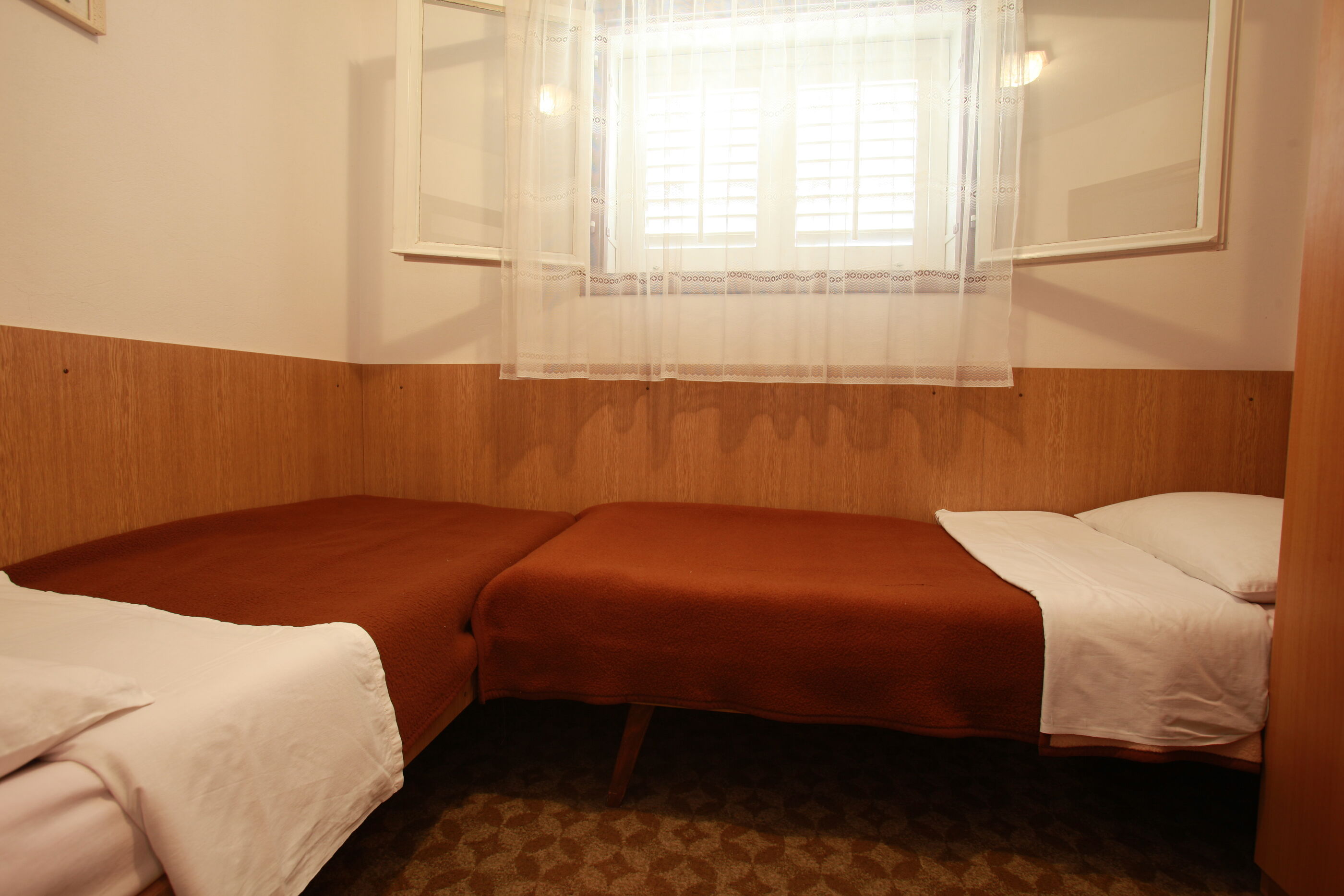 Apartments and Room Jagoda 79538-A3