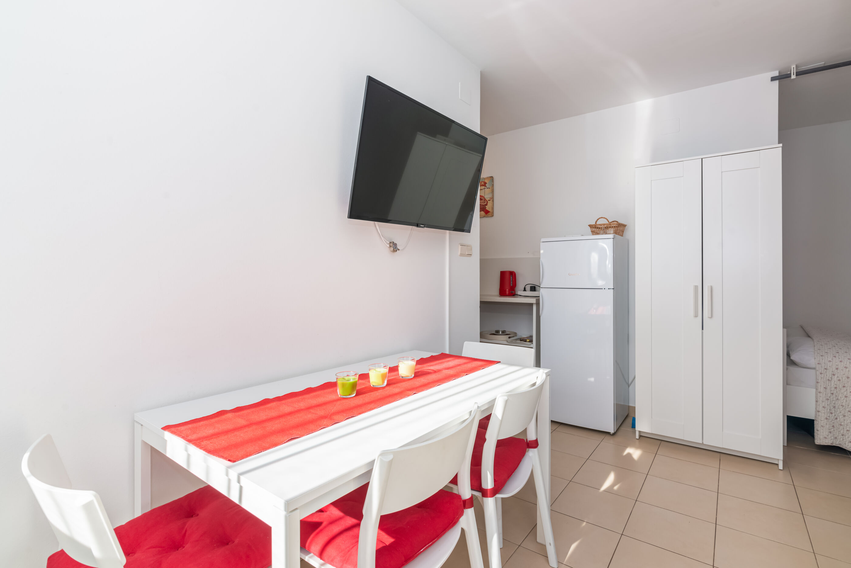 Apartments Mimoza i Lovorka 83393-A1