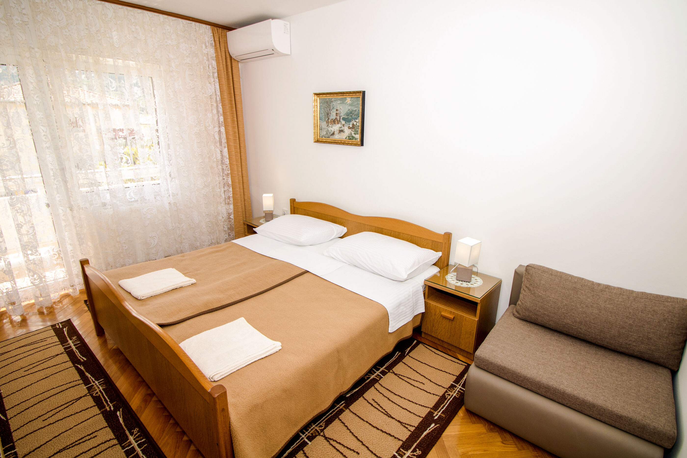 Apartment and Rooms Albina 48321-S4