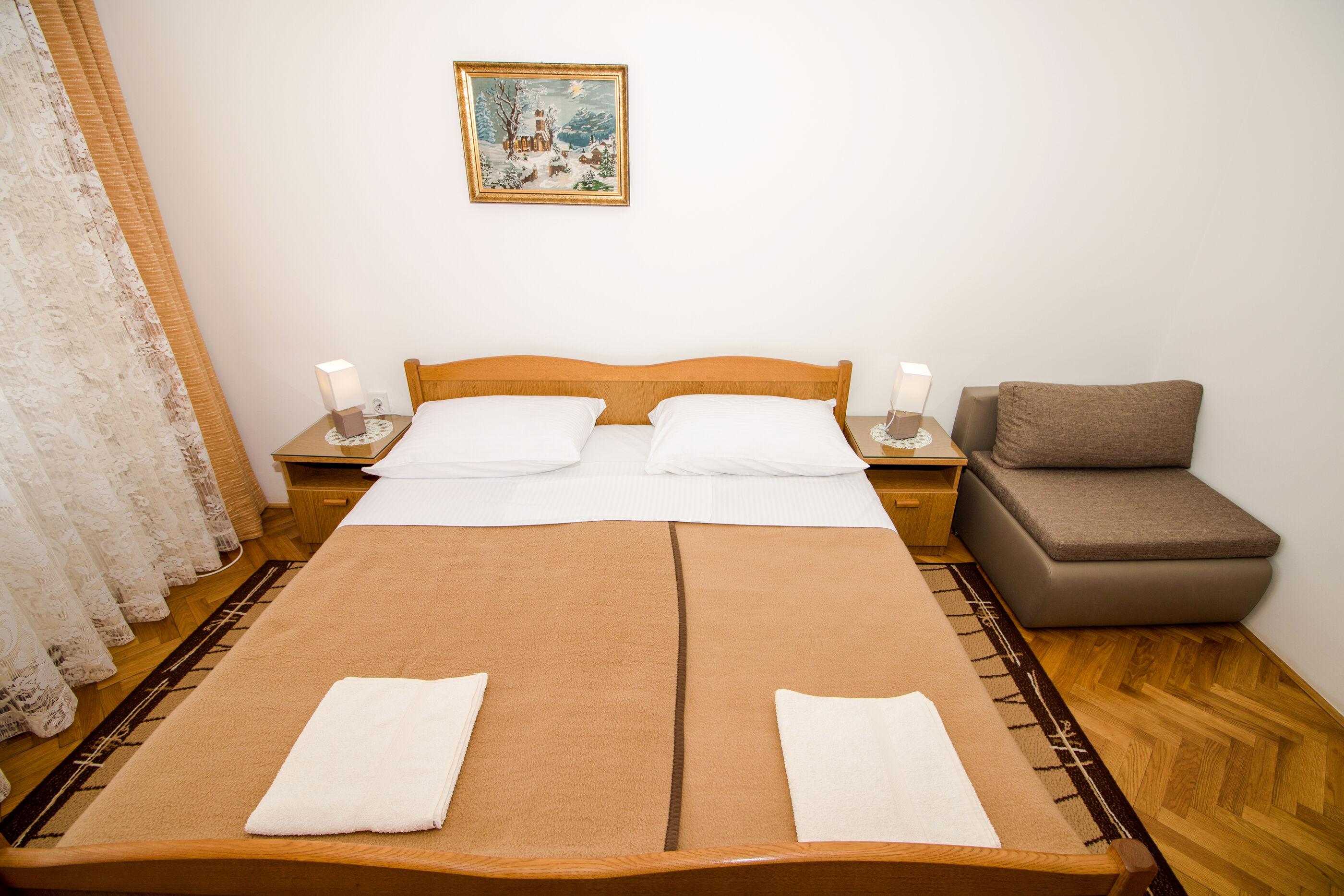 Apartment and Rooms Albina 48321-S4