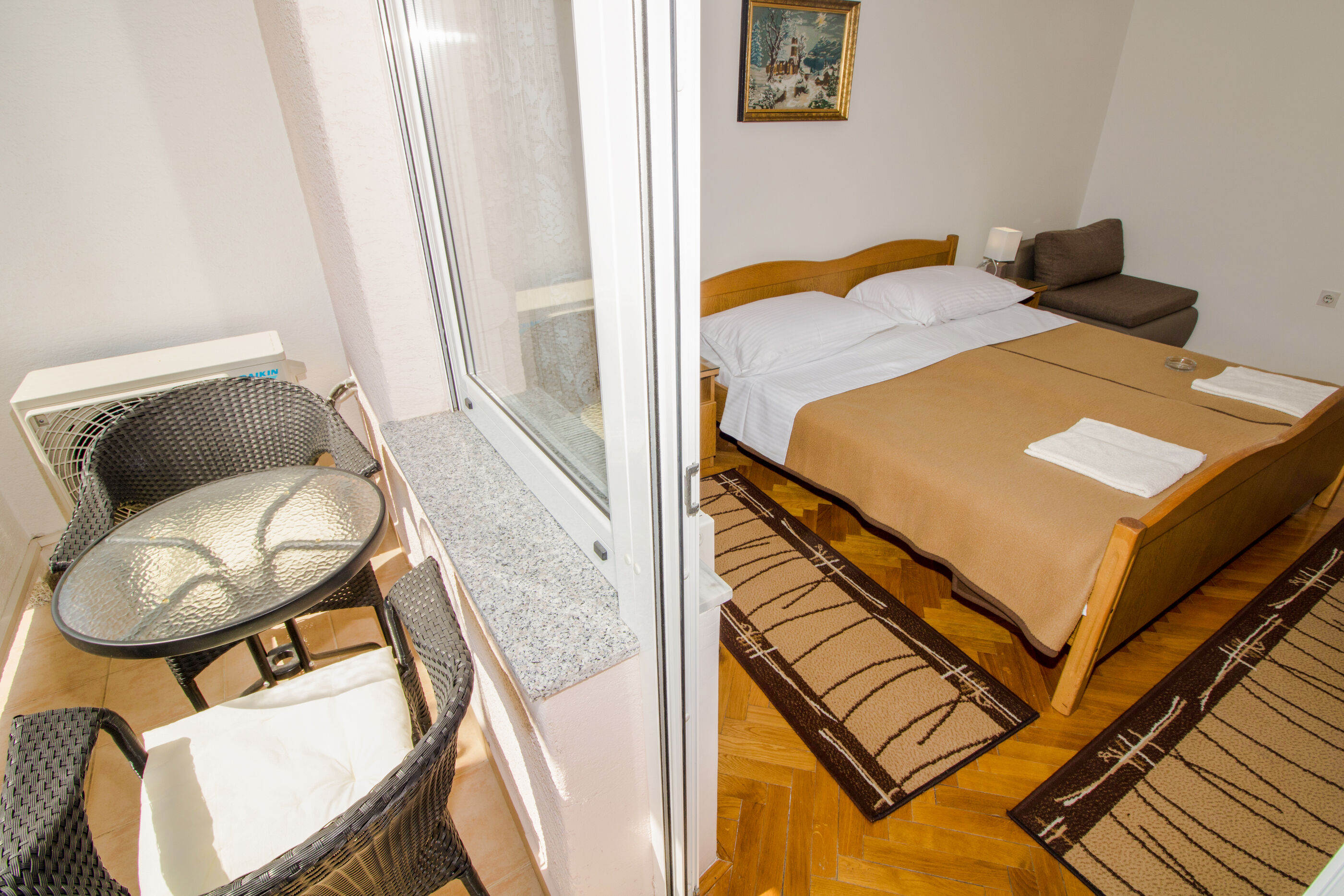 Apartment and Rooms Albina 48321-S4