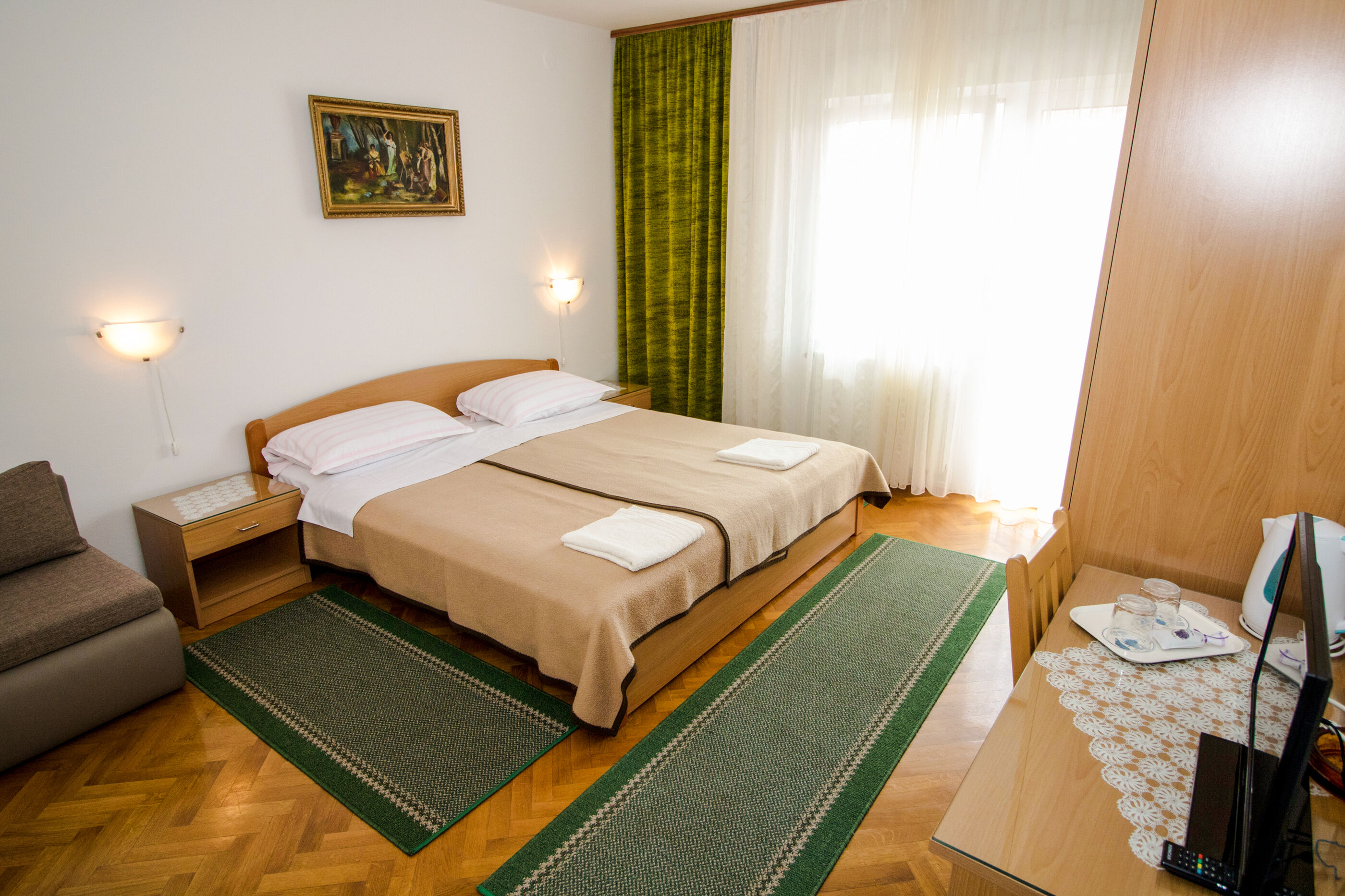 Apartment and Rooms Albina 48321-S1