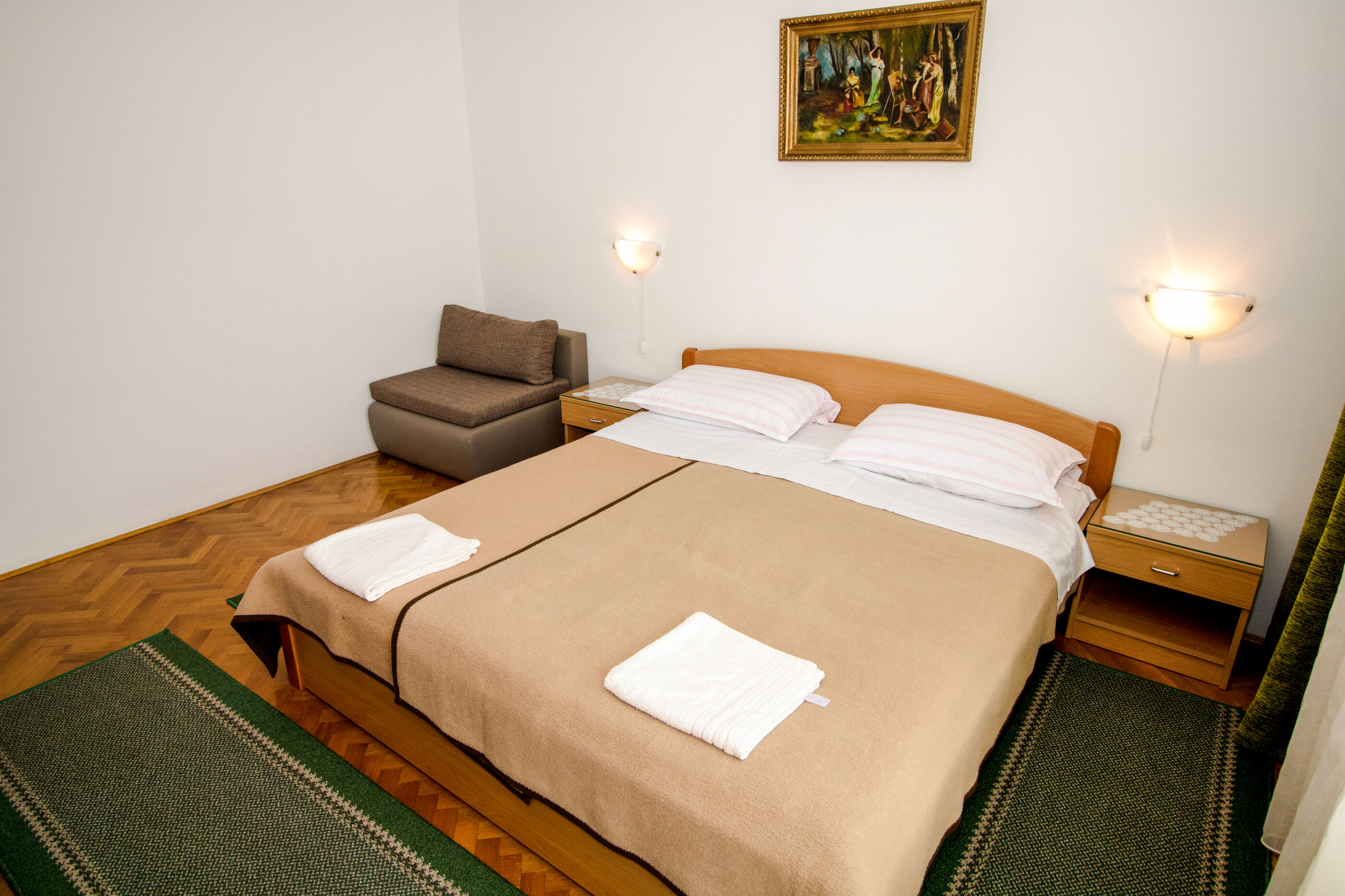 Apartment and Rooms Albina 48321-S1