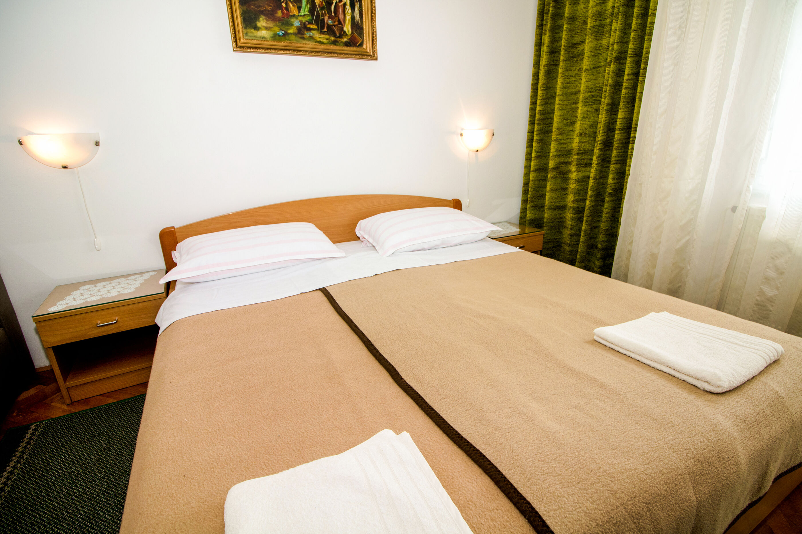 Apartment and Rooms Albina 48321-S1