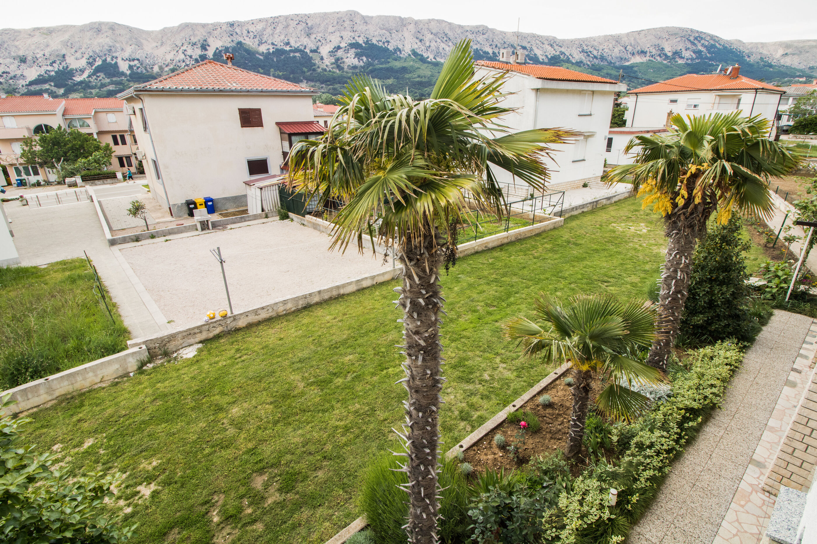 Apartment and Rooms Albina 48321-S1