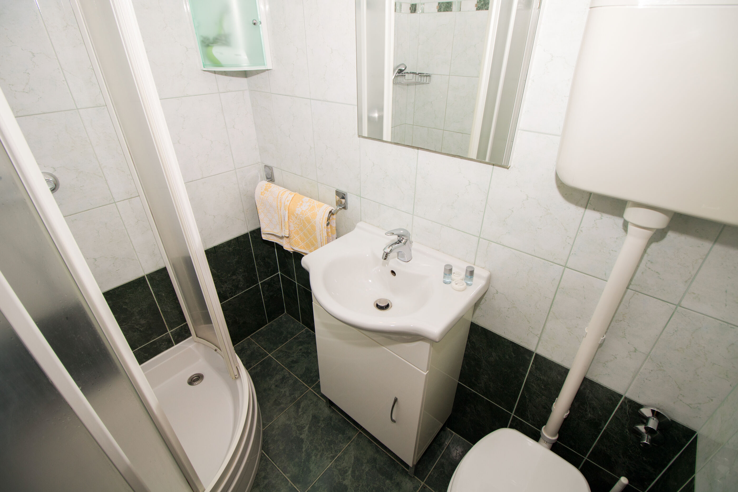 Apartment and Rooms Albina 48321-S1
