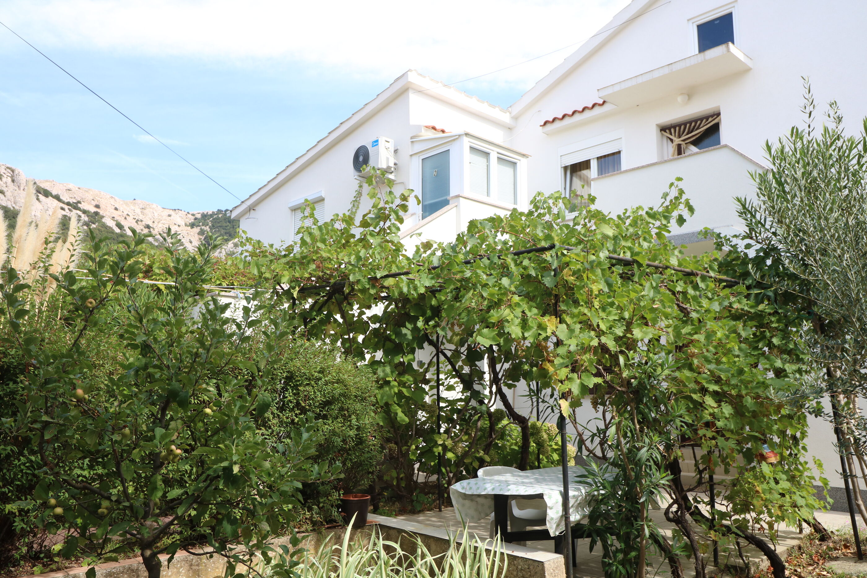 Apartments Sersic 83398-A2