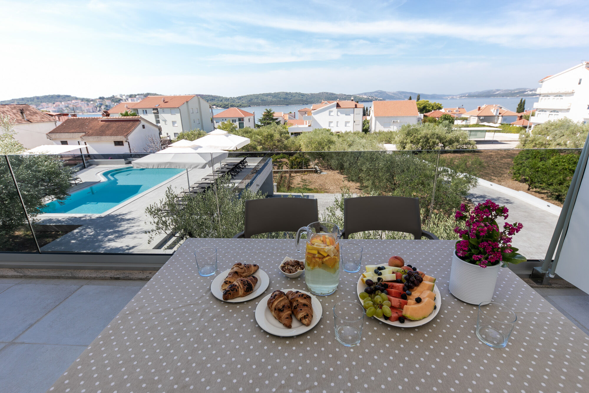 Apartments Dora 82221-A1