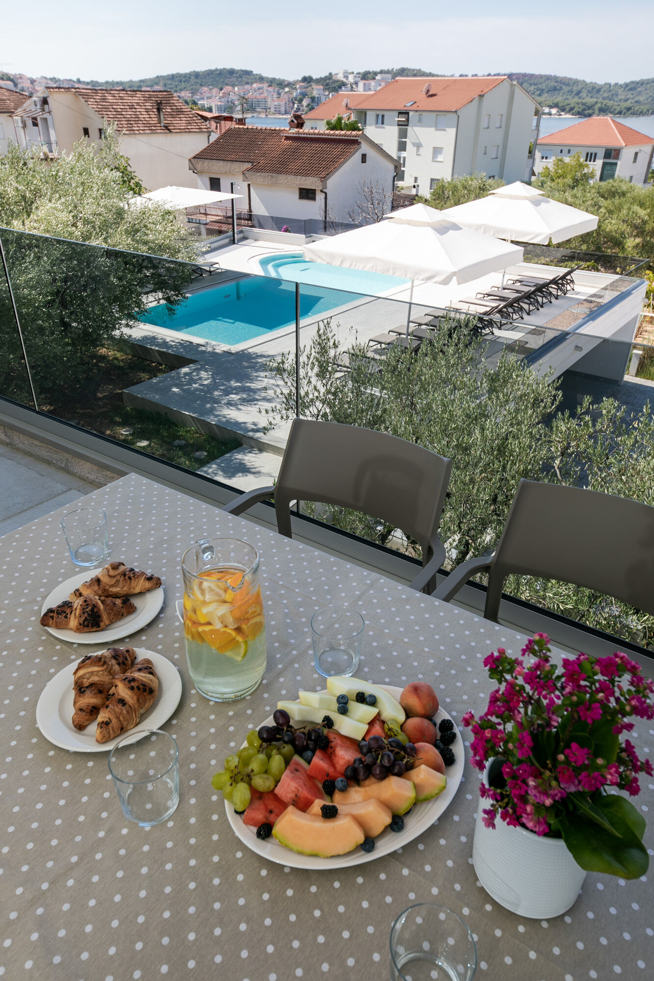 Apartments Dora 82221-A1