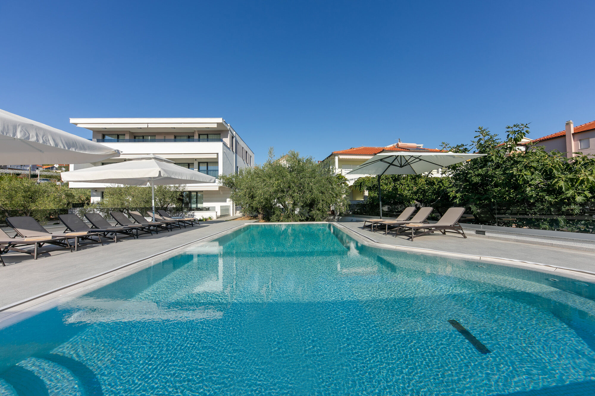 Apartments Dora 82221-A1