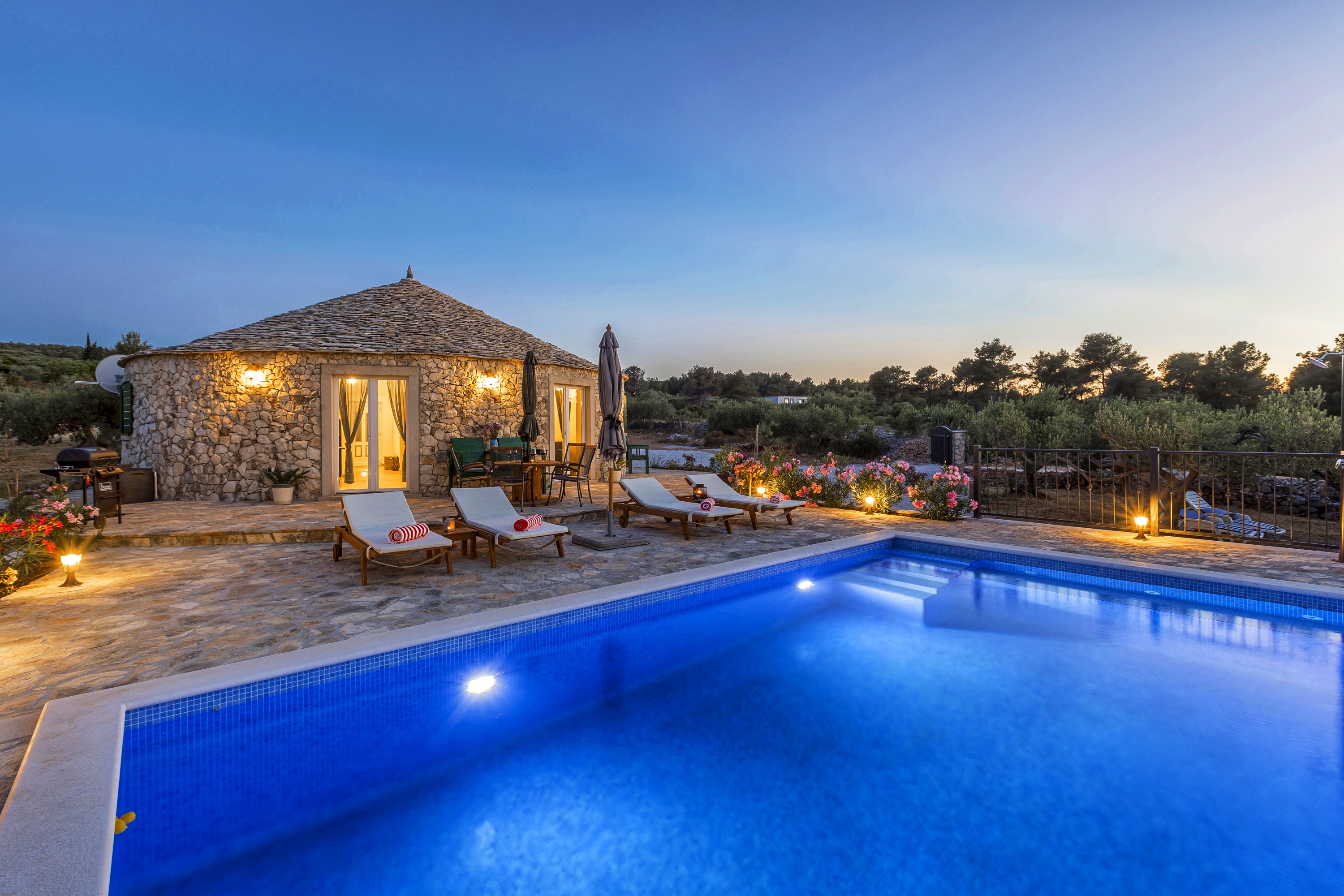 House Magical Island Beauty 82671-K1