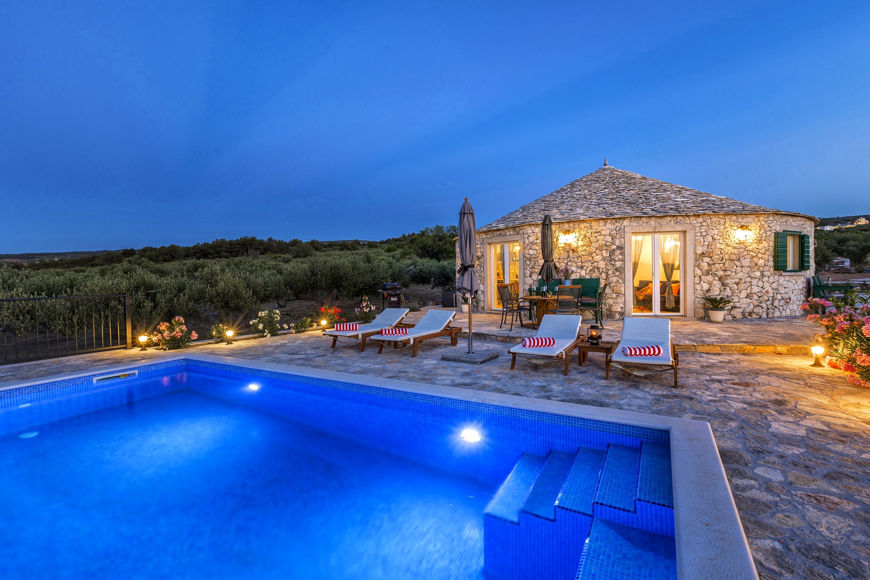 House Magical Island Beauty 82671-K1