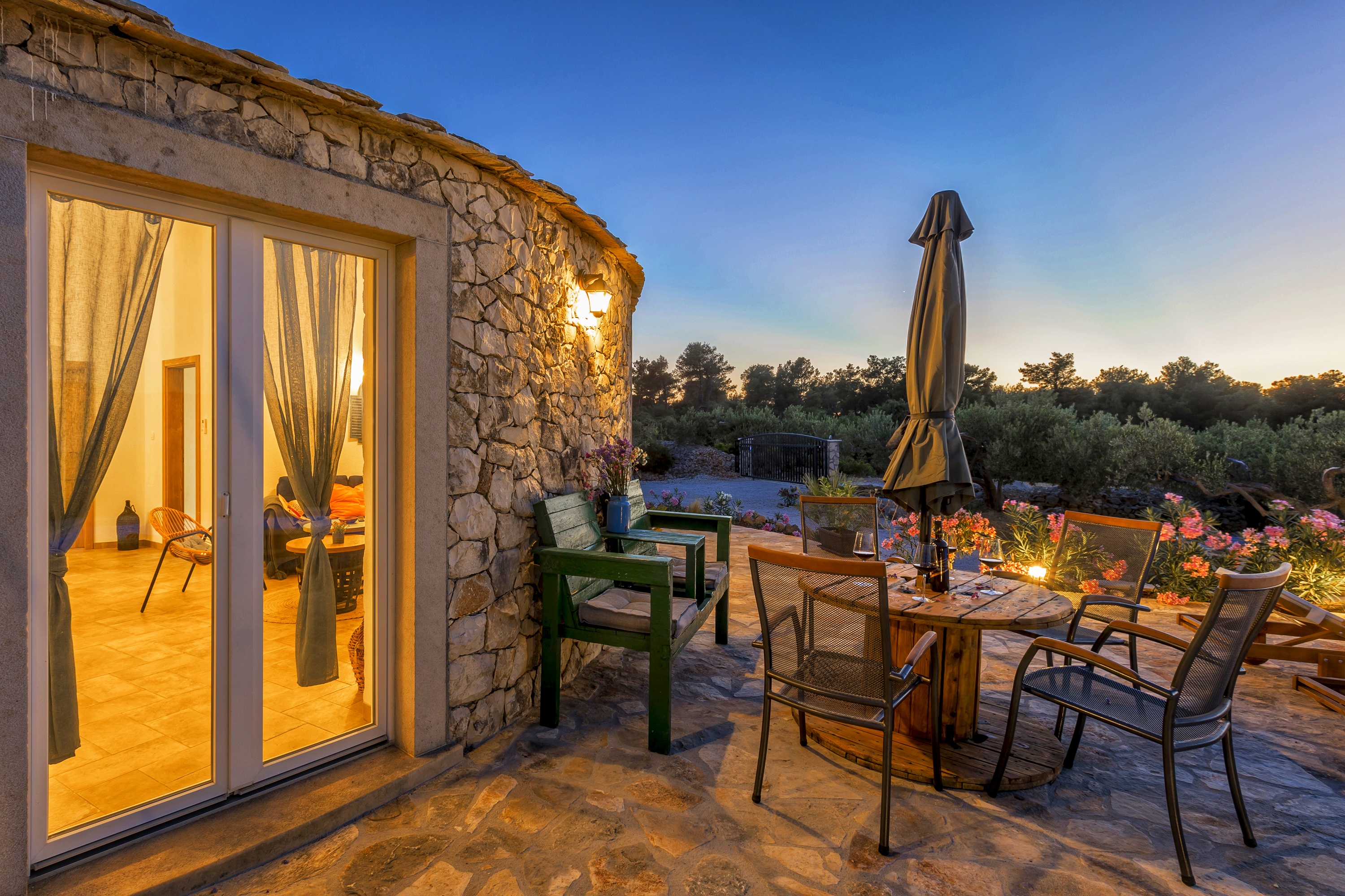 House Magical Island Beauty 82671-K1