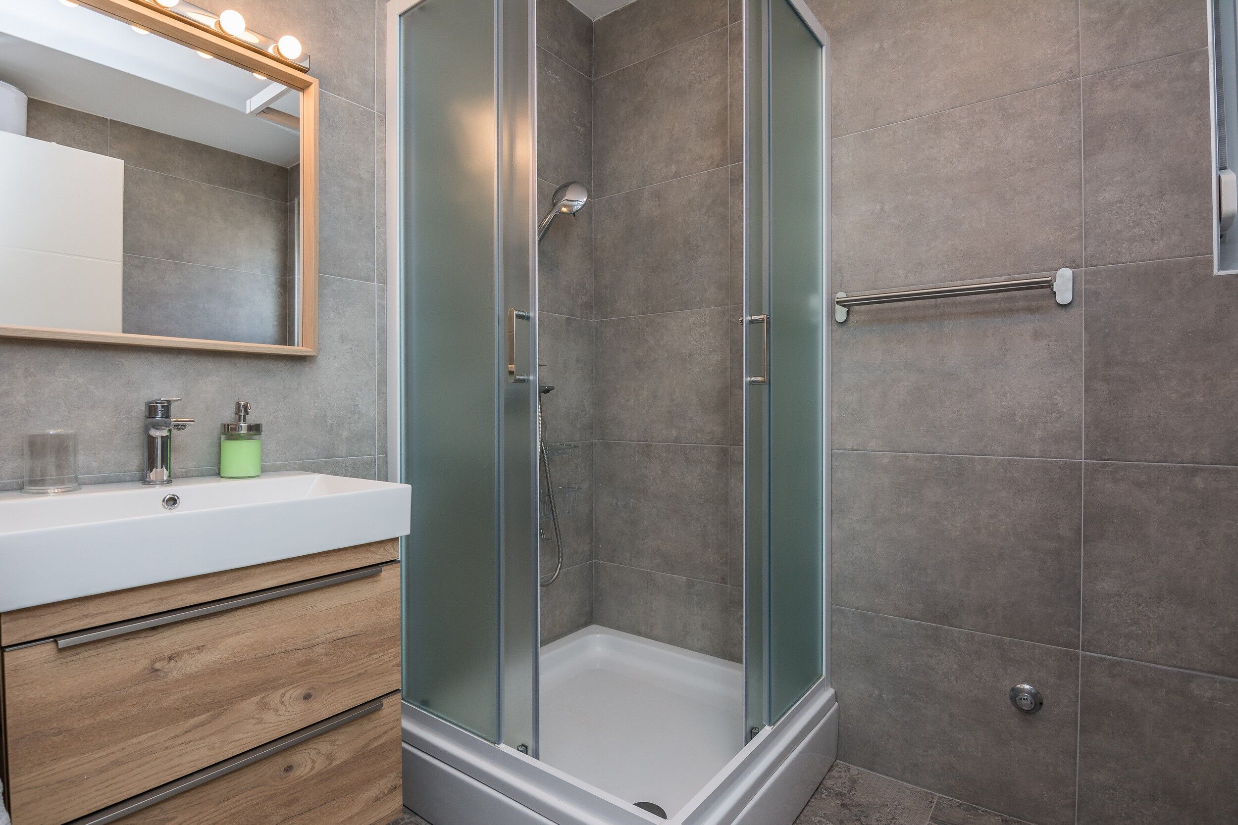 Apartments Pejakovic 17728-A2