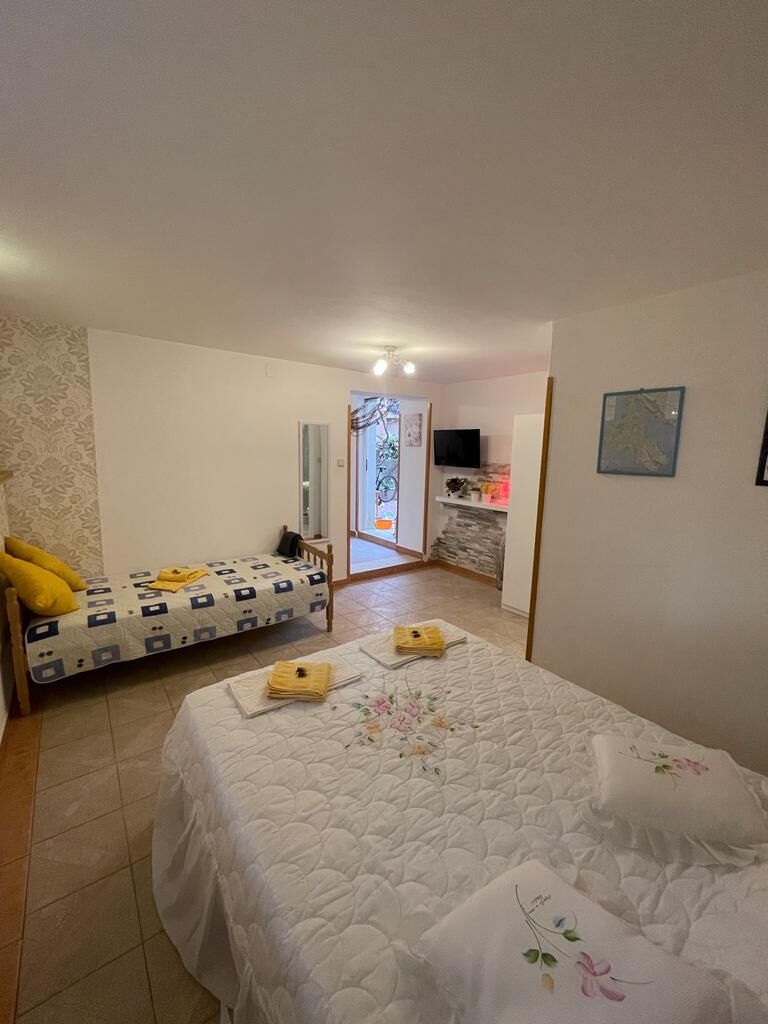 Apartments Milivoj 61231-A1