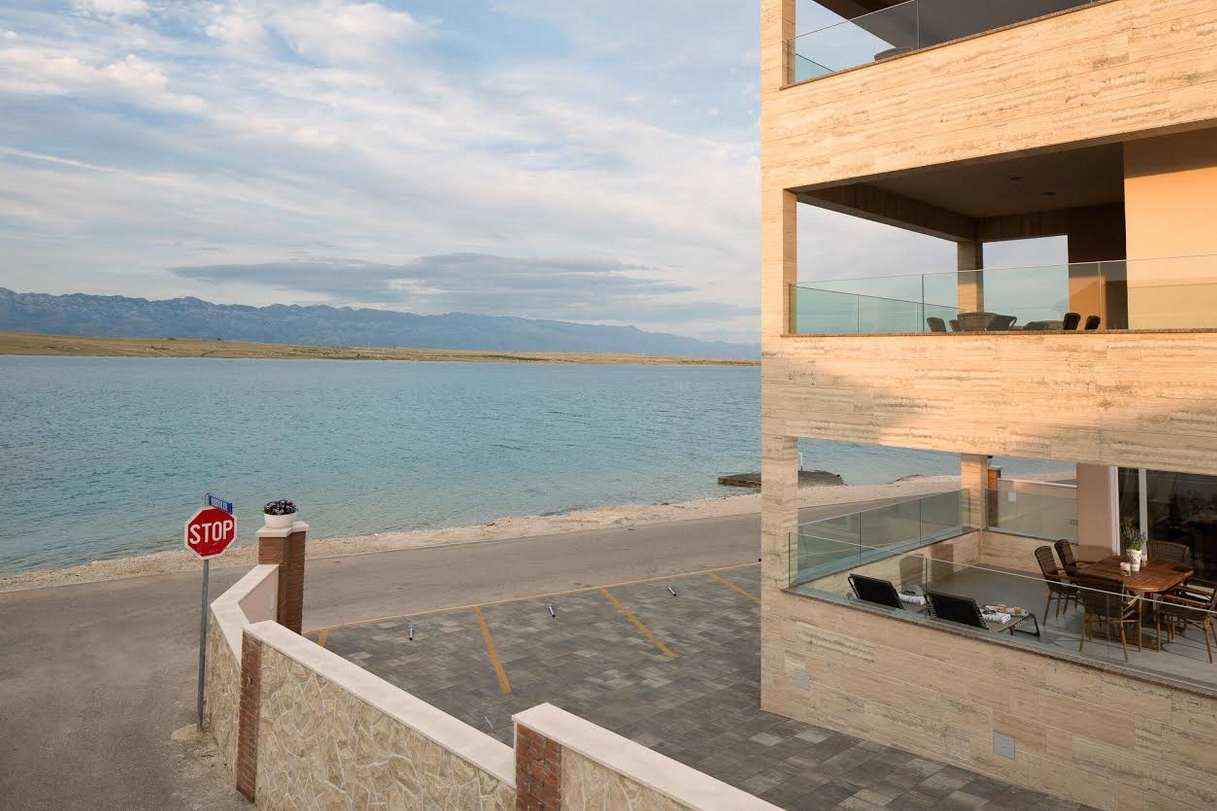 Apartments Vista Royal Accommodation in Vir