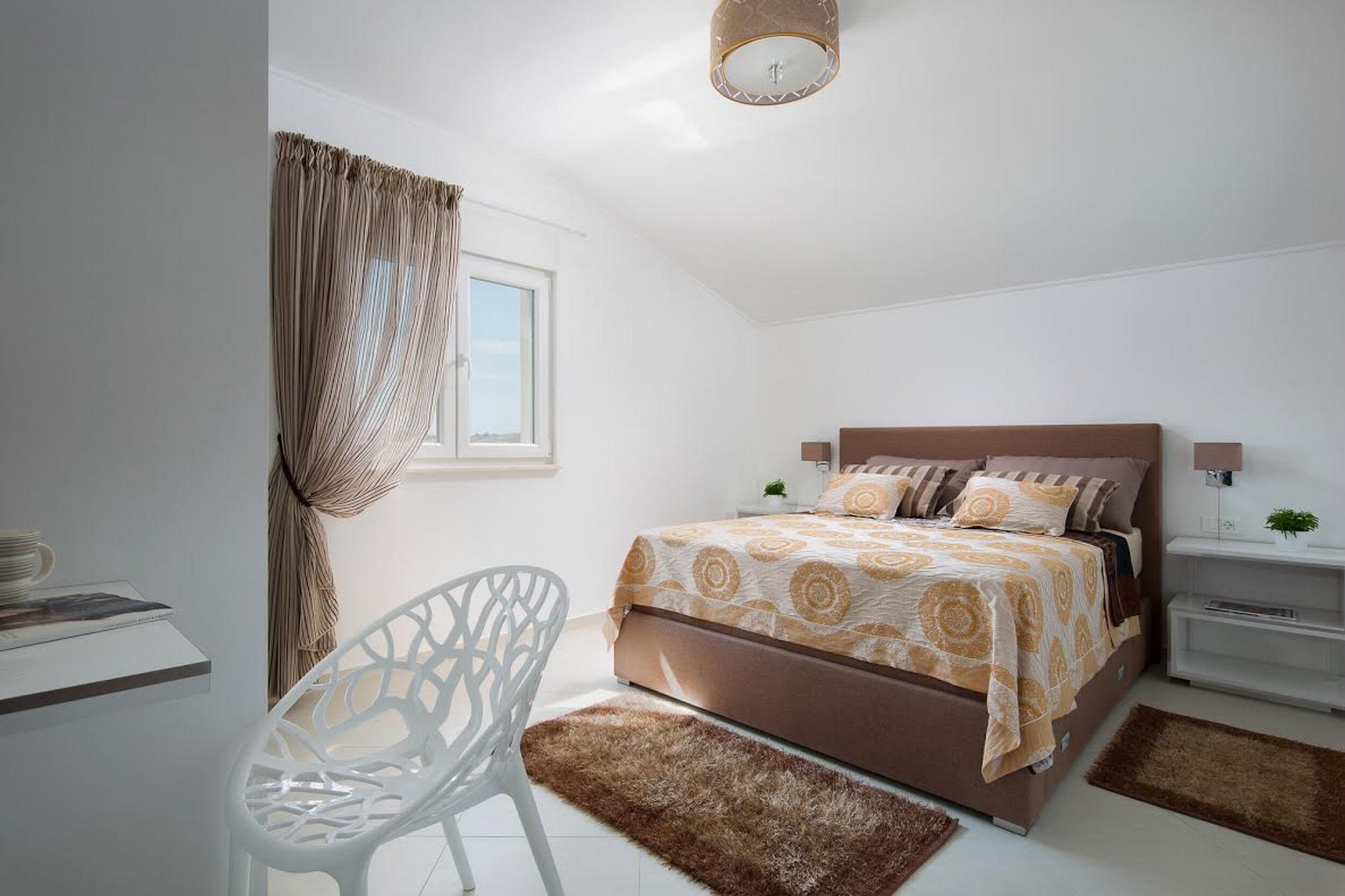 Apartments Vista Royal 18434-A5
