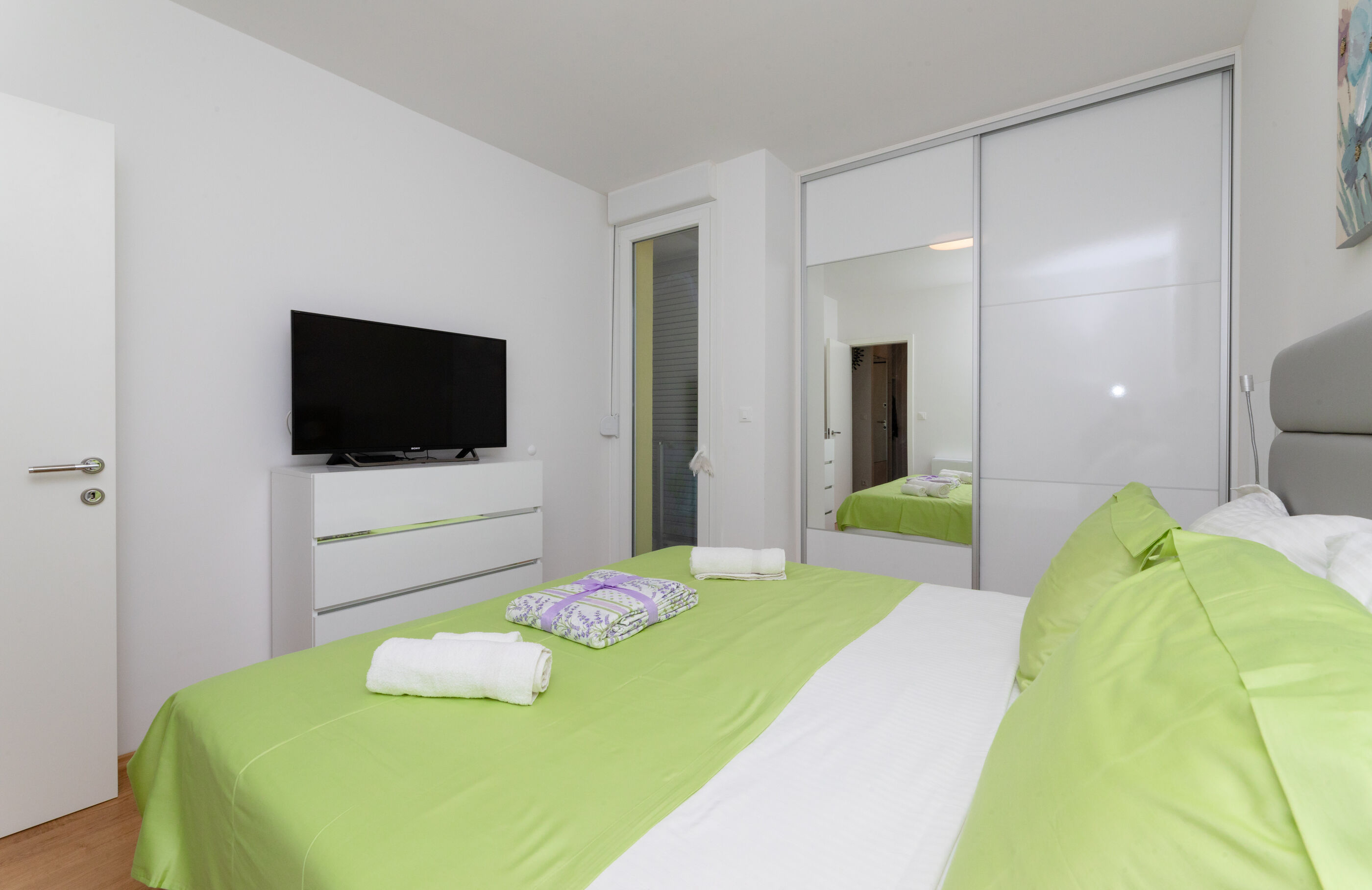 Apartment Split Sky 78946-A1
