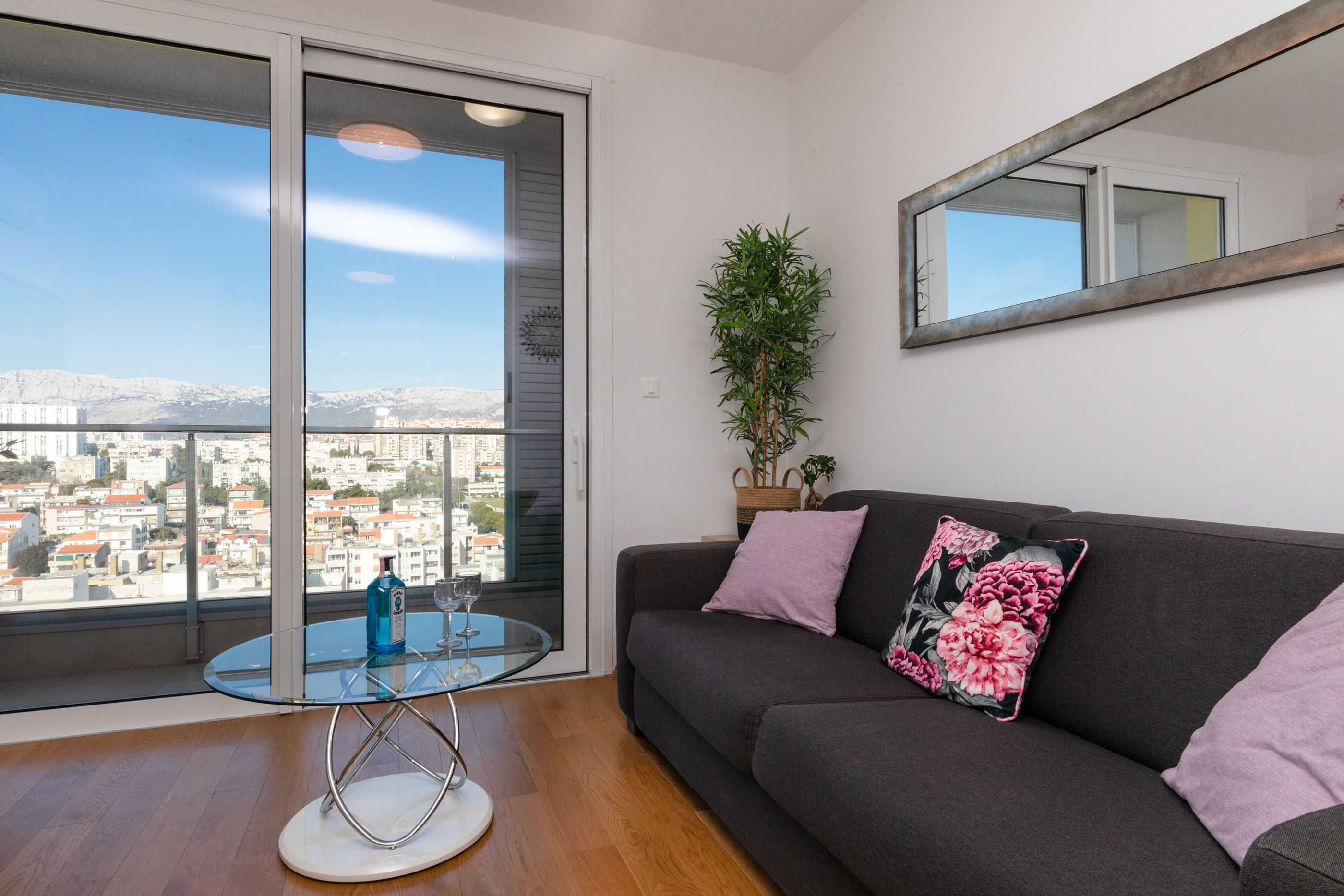 Apartment Split Sky 78946-A1