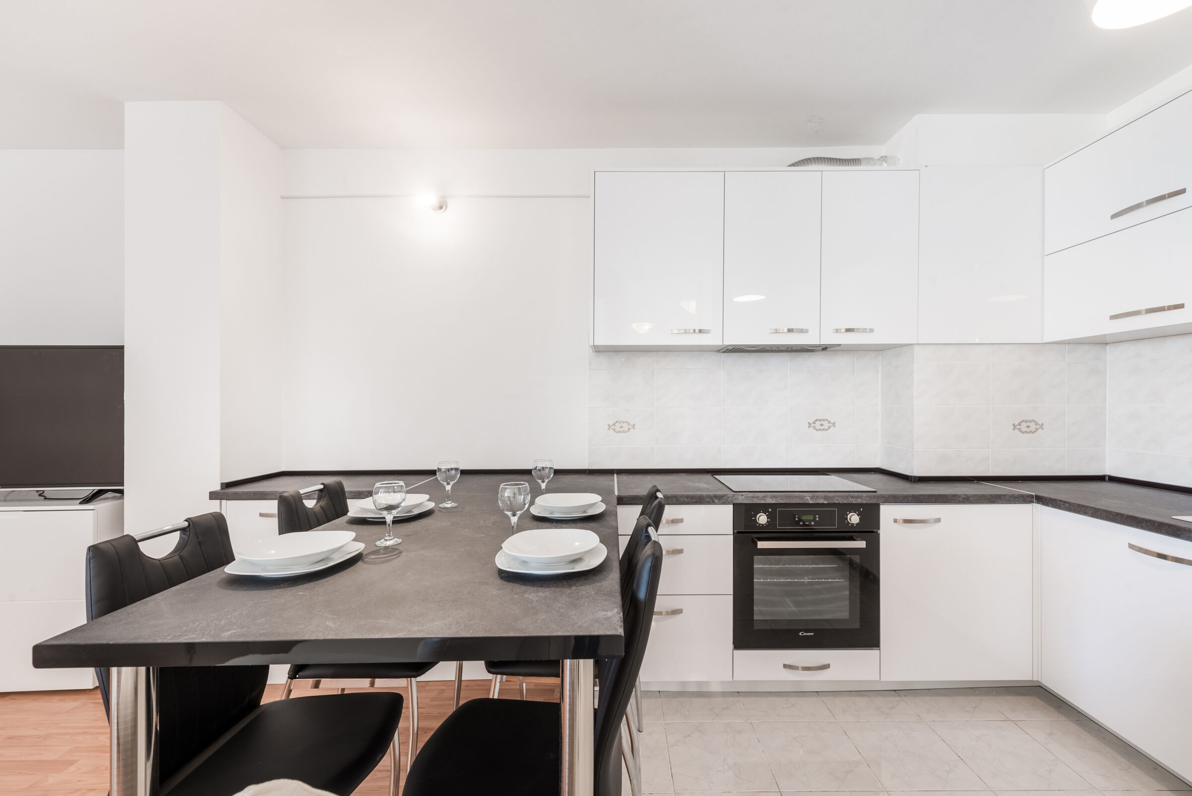 Apartments Mrs Brightside 84311-A1
