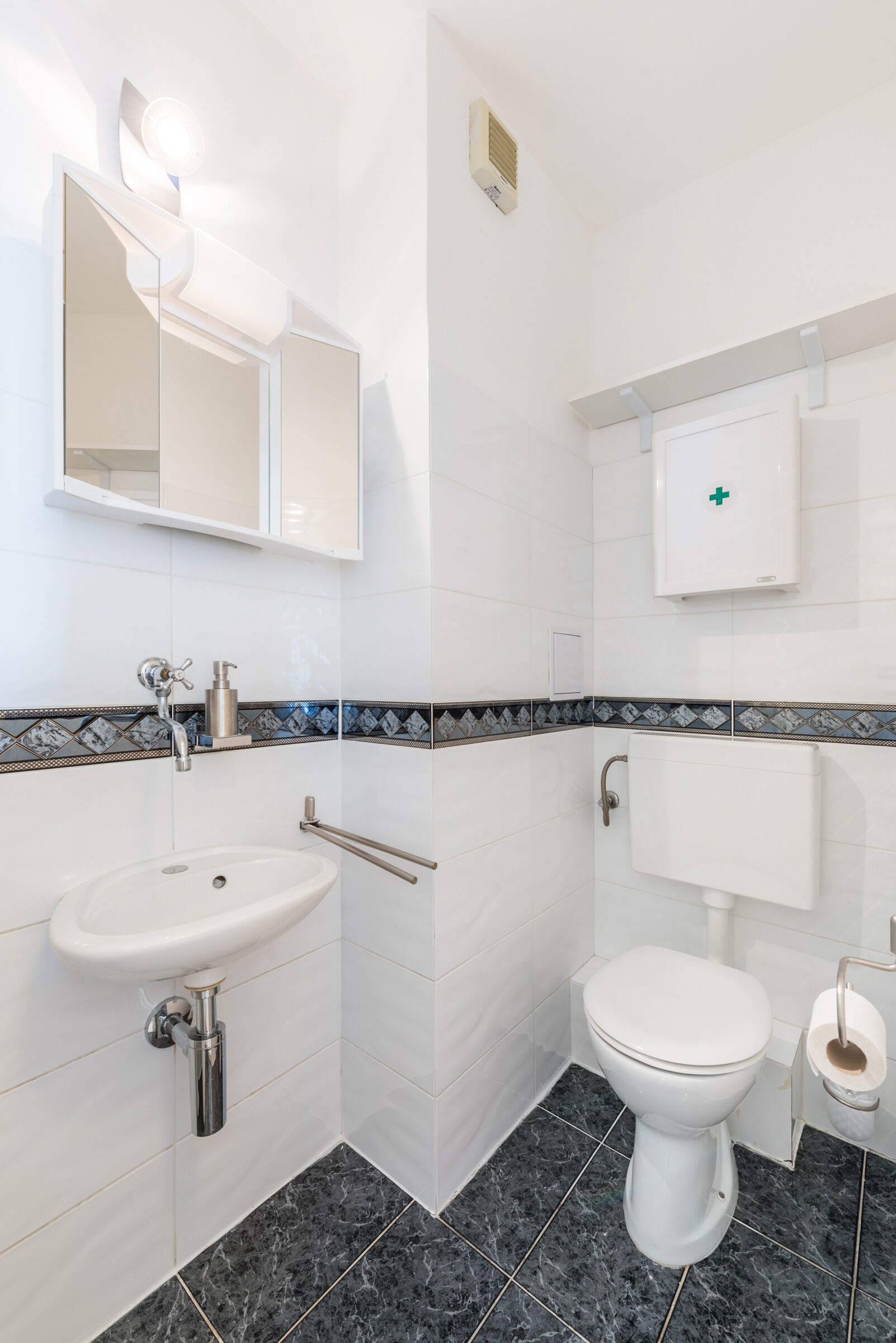 Apartments Mrs Brightside 84311-A1
