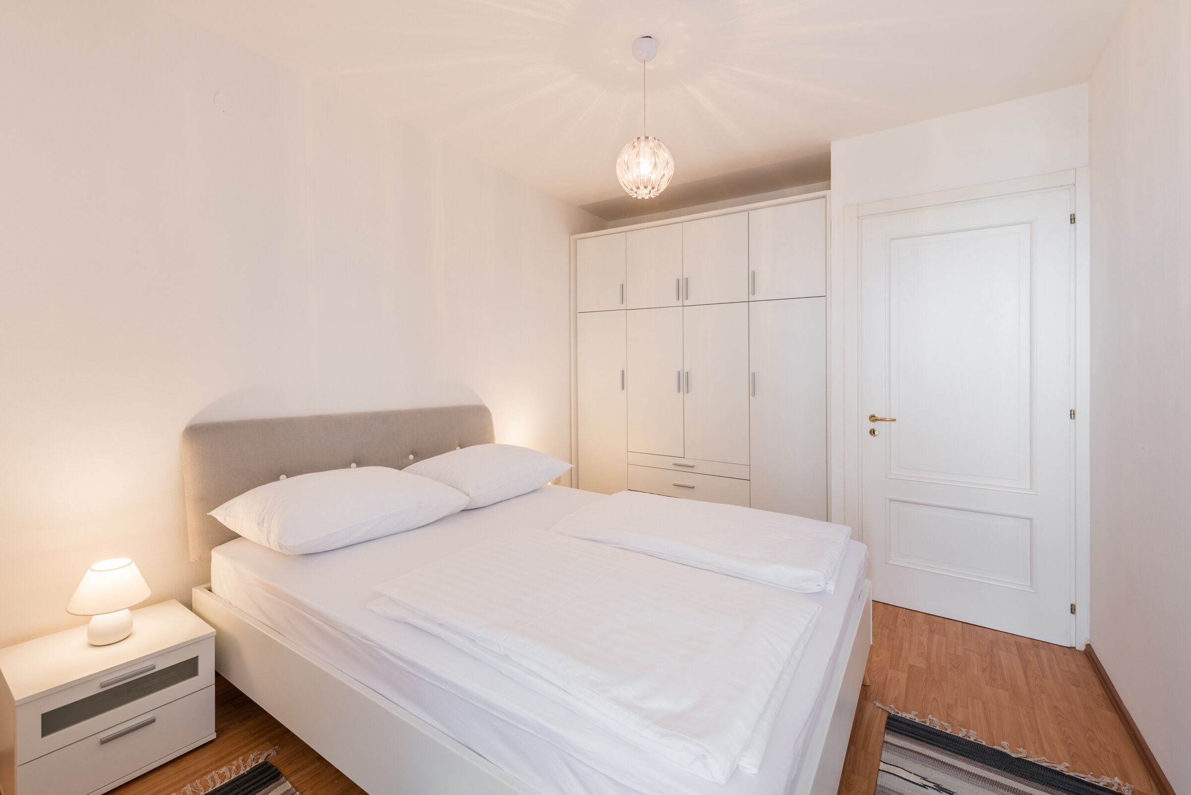 Apartments Mrs Brightside 84311-A1