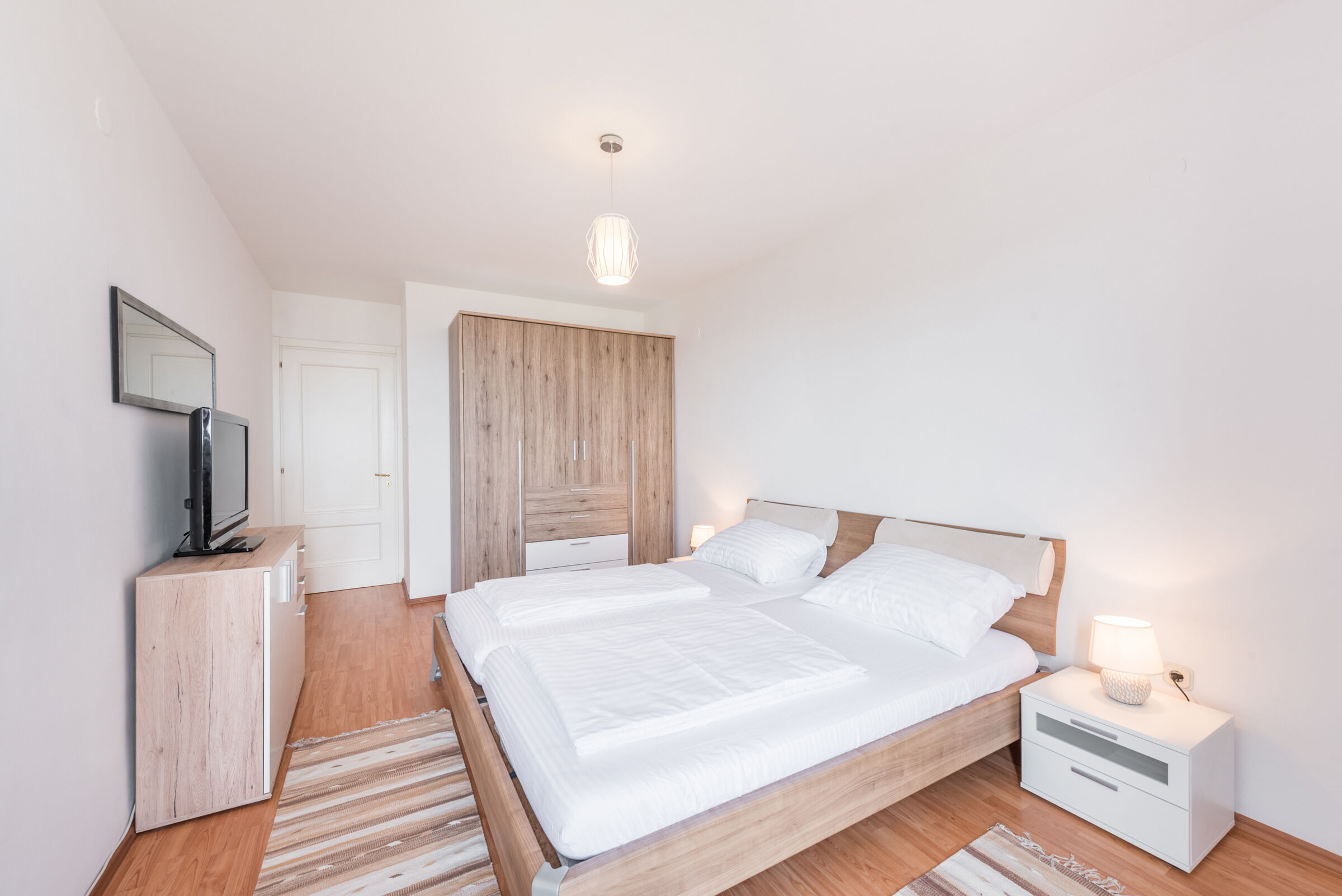Apartments Mrs Brightside 84311-A1