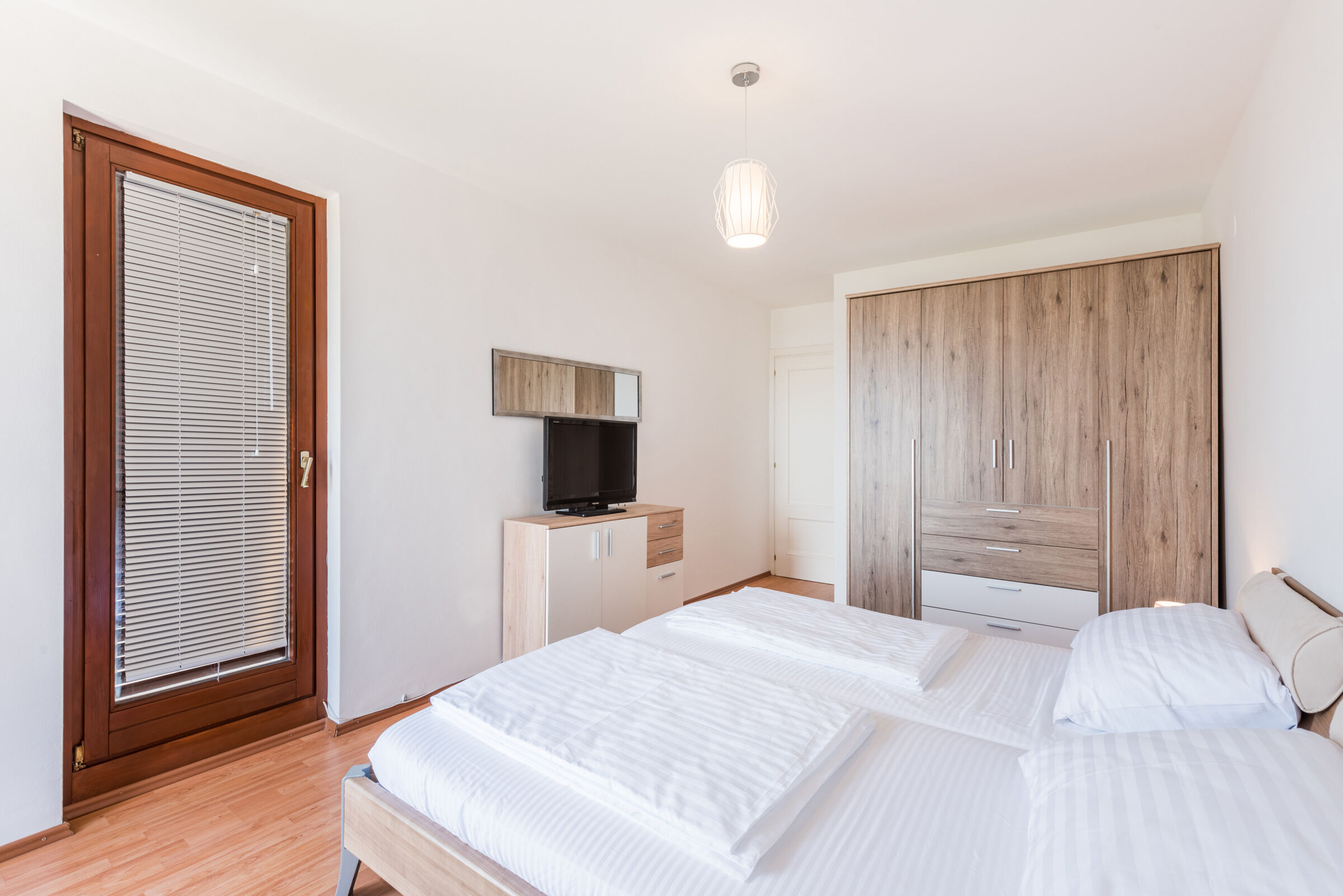 Apartments Mrs Brightside 84311-A1