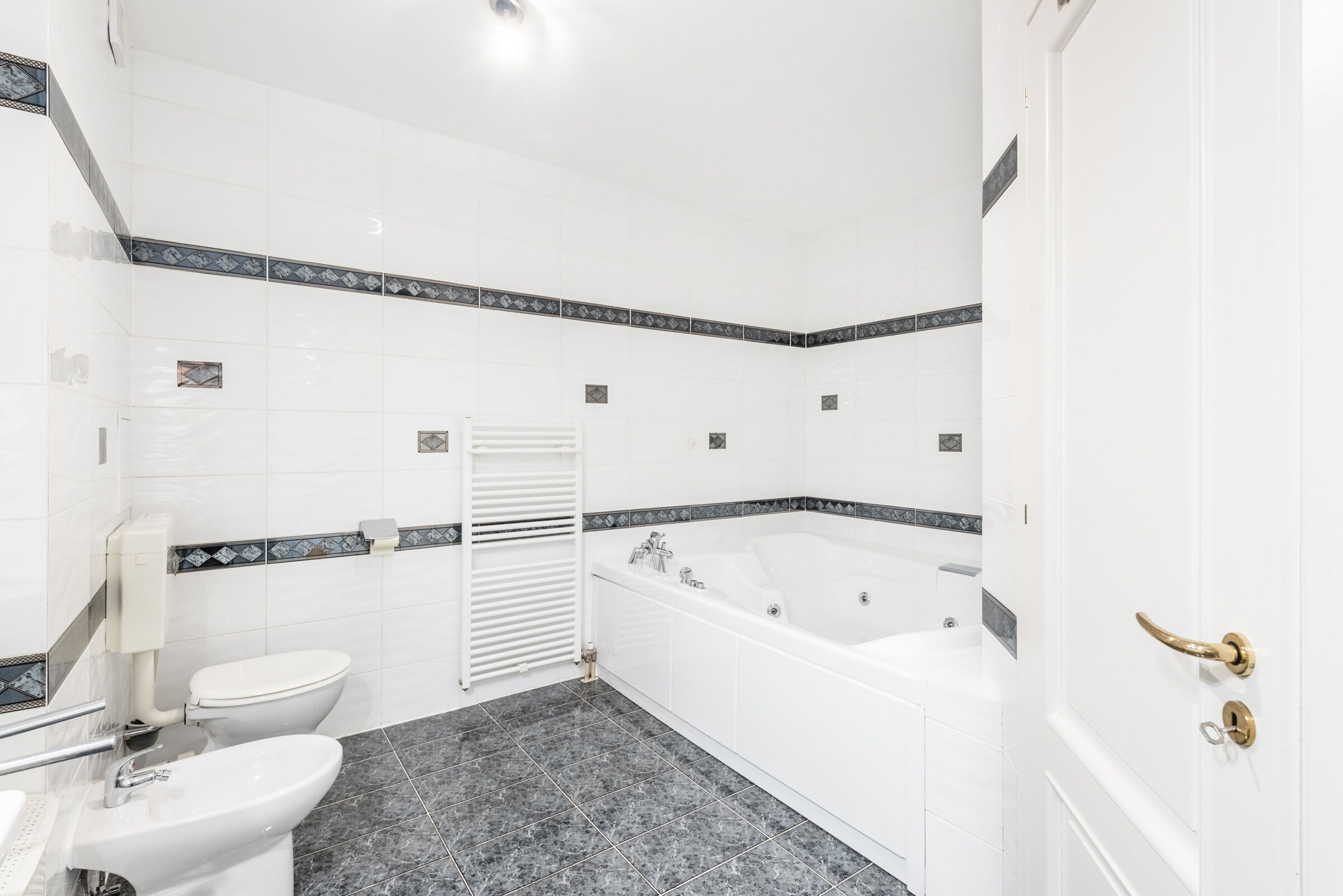 Apartments Mrs Brightside 84311-A1